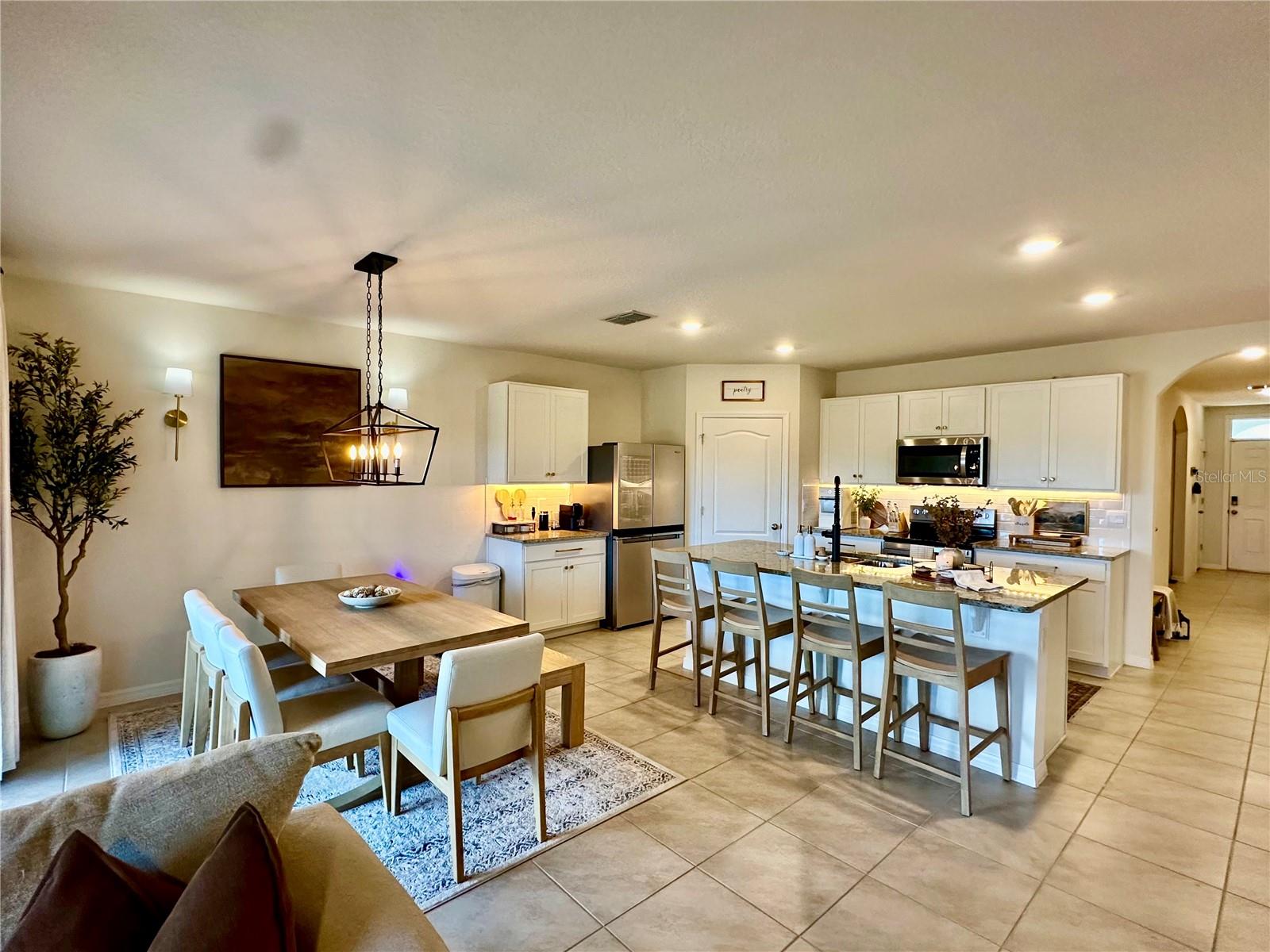 Image 7 of 24 For 9582 Black Walnut Drive