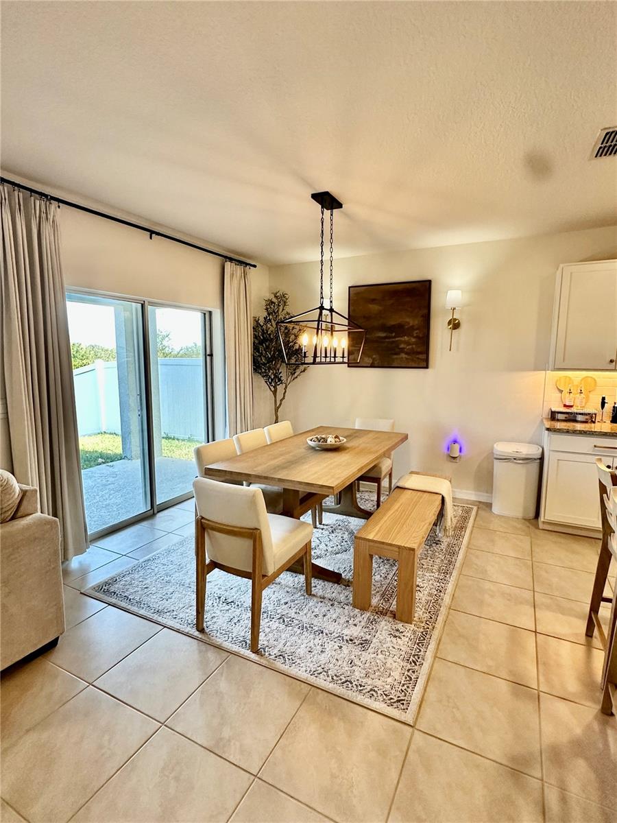 Image 8 of 24 For 9582 Black Walnut Drive