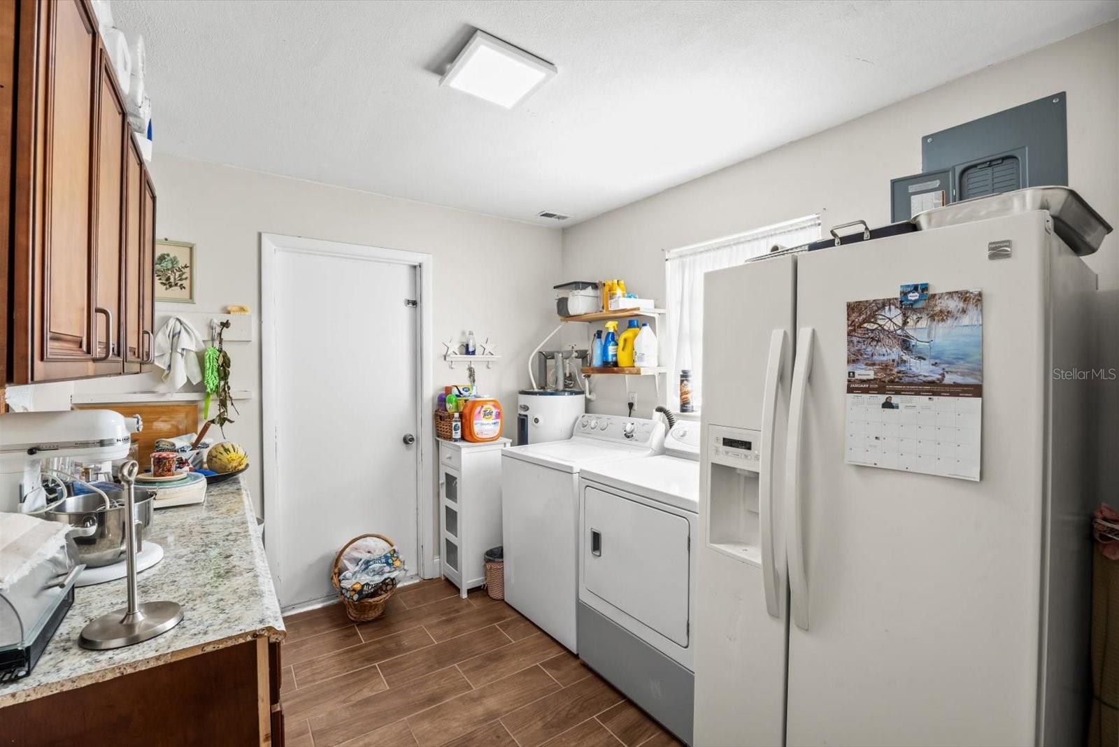 Image 24 of 36 For 1106 Landsdowne Drive