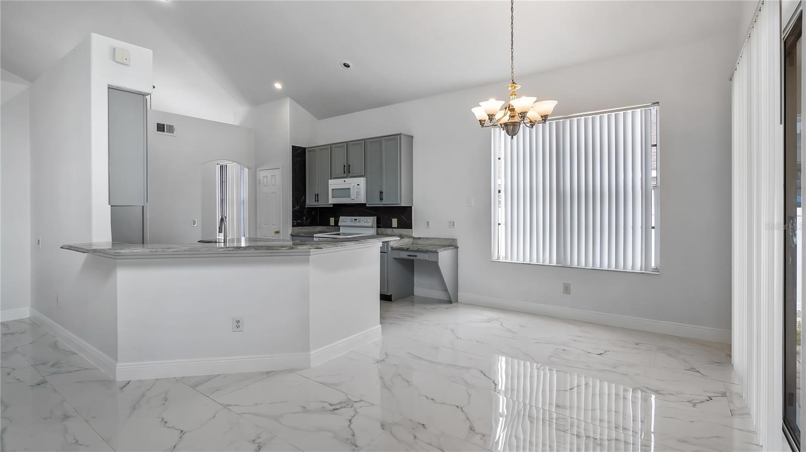 Image 21 of 38 For 7843 Saint Andrews Circle