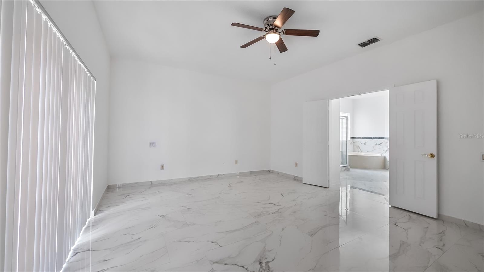 Image 24 of 38 For 7843 Saint Andrews Circle