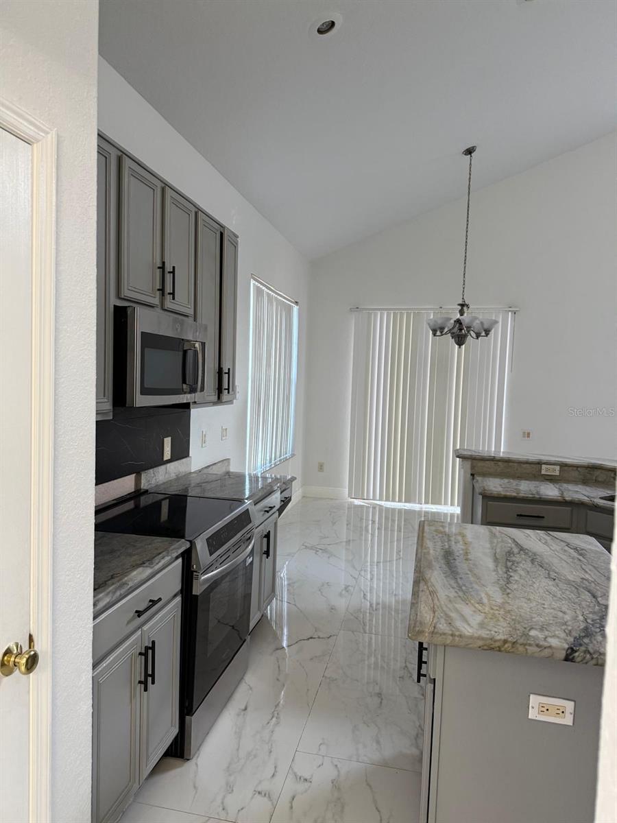 Image 36 of 38 For 7843 Saint Andrews Circle