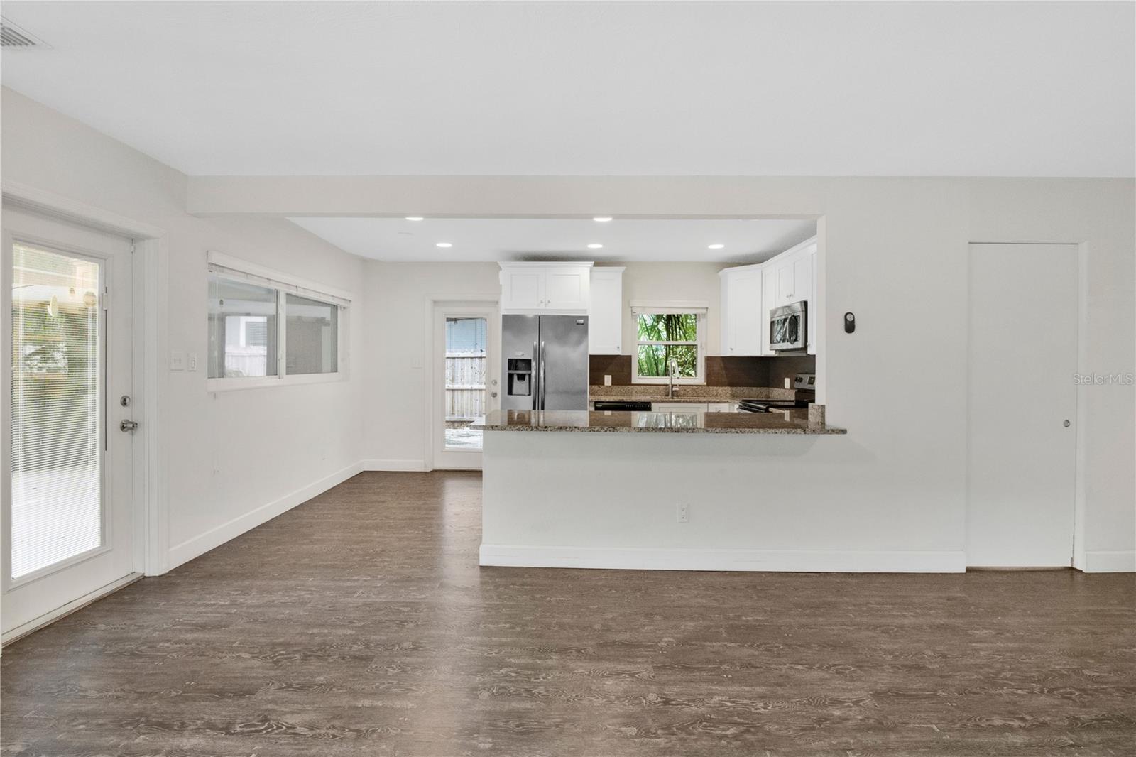 Image 11 of 41 For 1036 Aragon Avenue