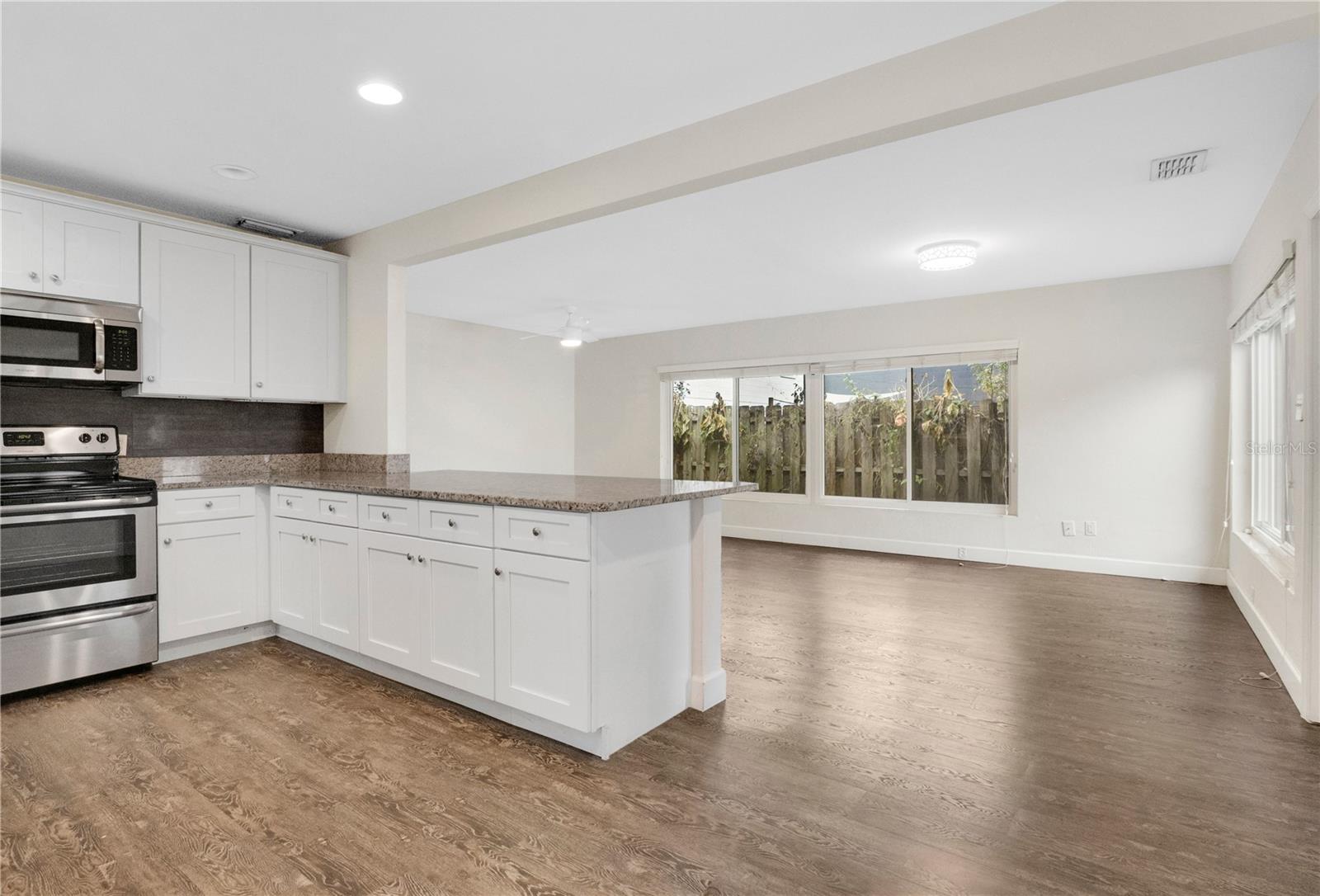 Image 13 of 41 For 1036 Aragon Avenue