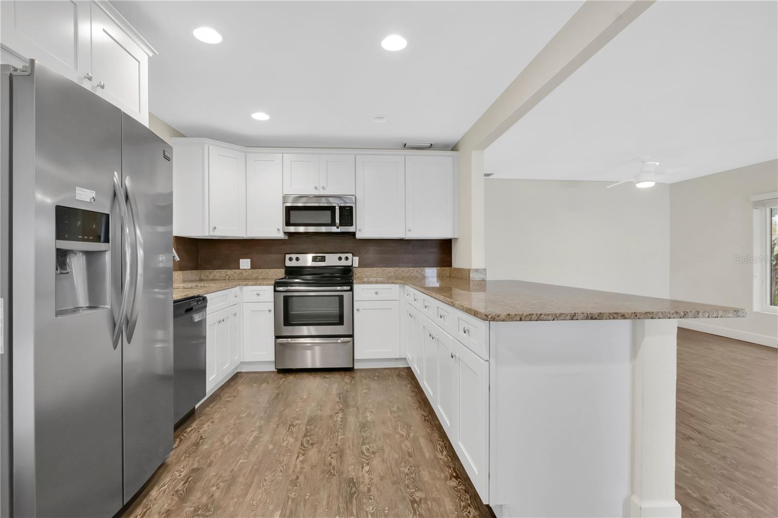 Image 14 of 41 For 1036 Aragon Avenue