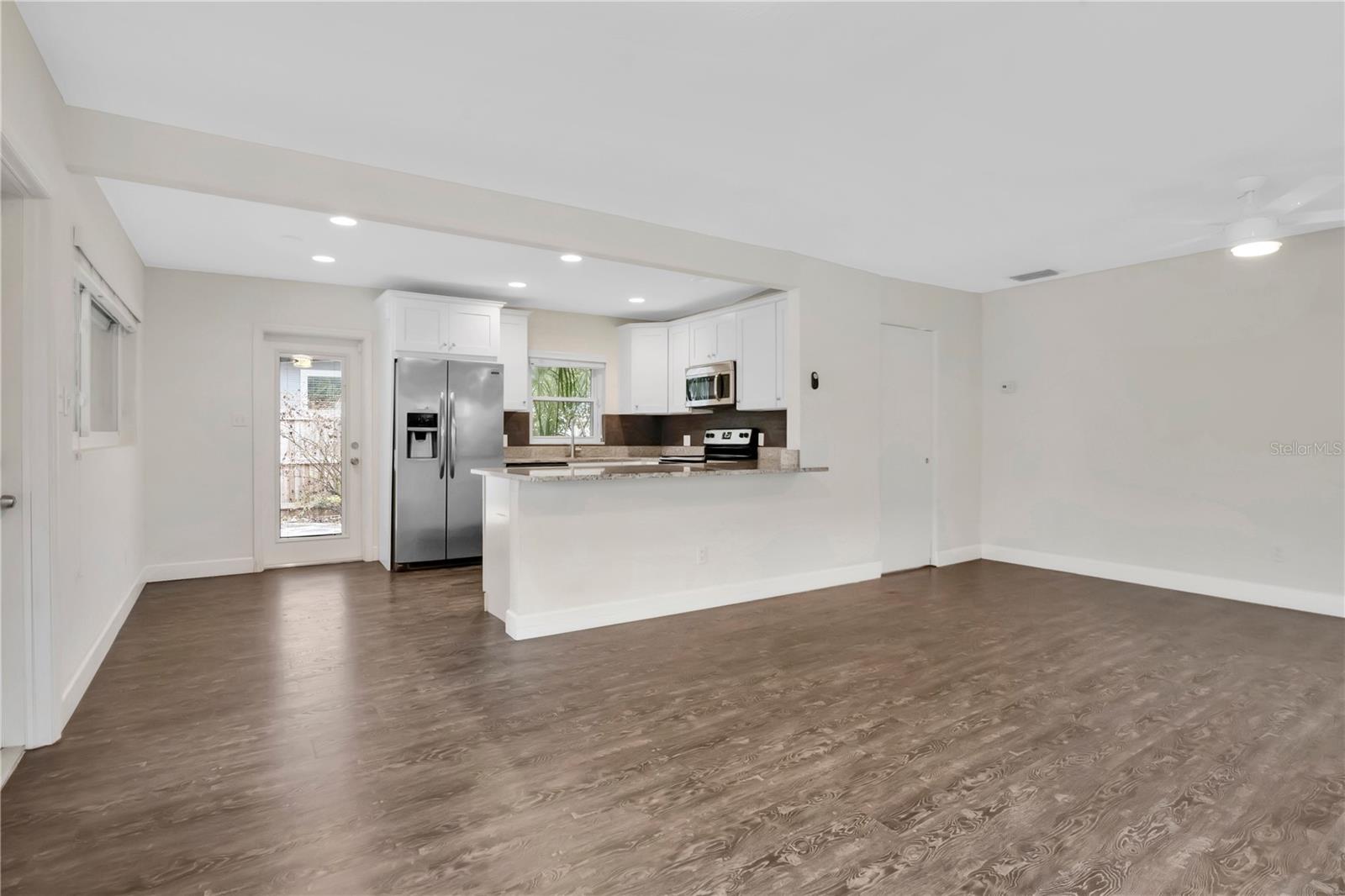 Image 15 of 41 For 1036 Aragon Avenue