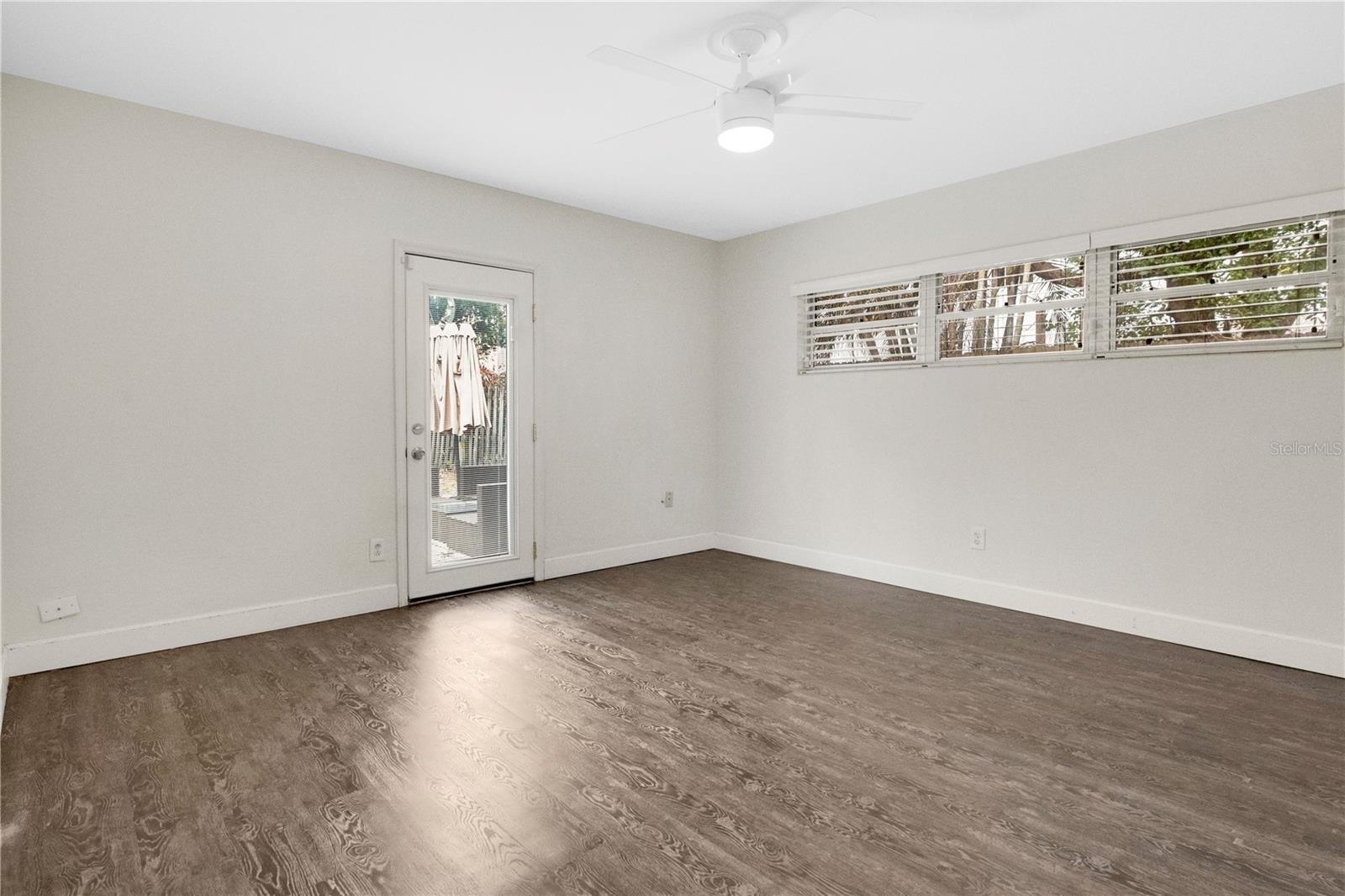 Image 18 of 41 For 1036 Aragon Avenue