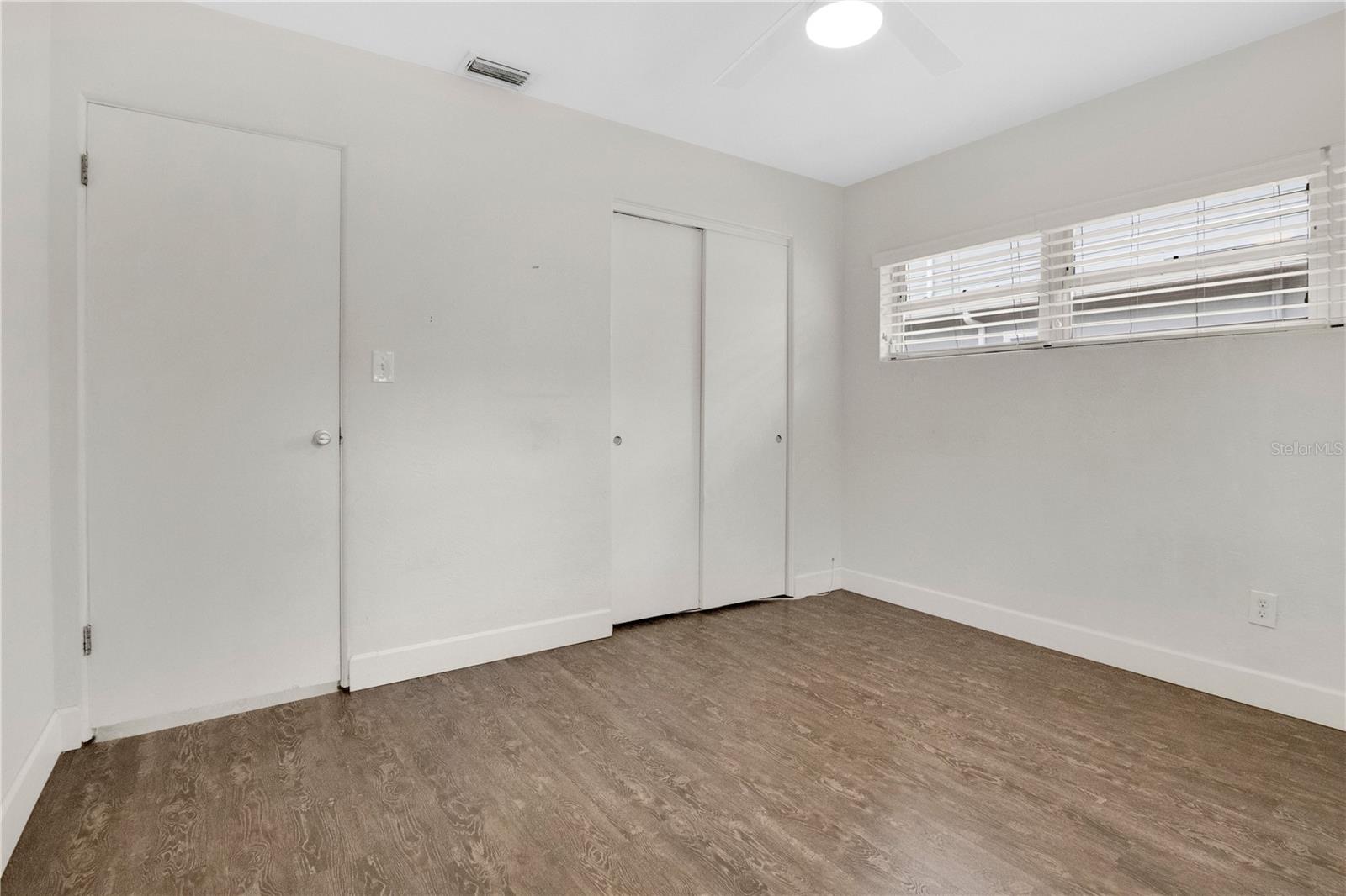 Image 23 of 41 For 1036 Aragon Avenue