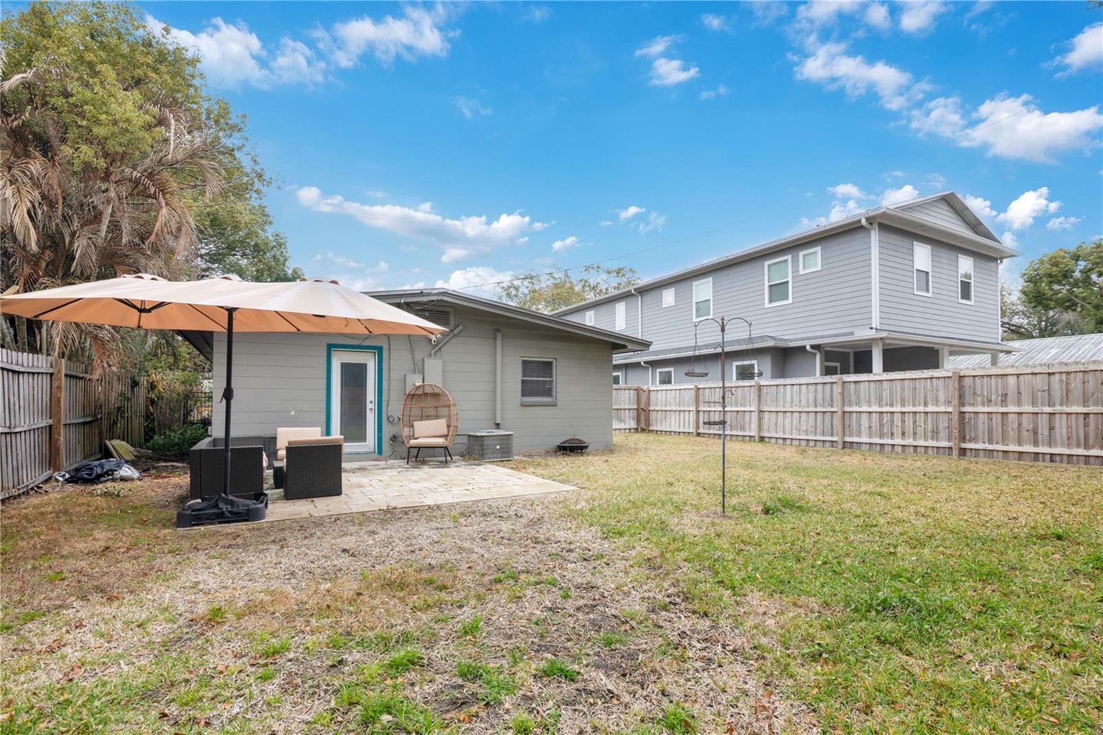 Image 25 of 41 For 1036 Aragon Avenue