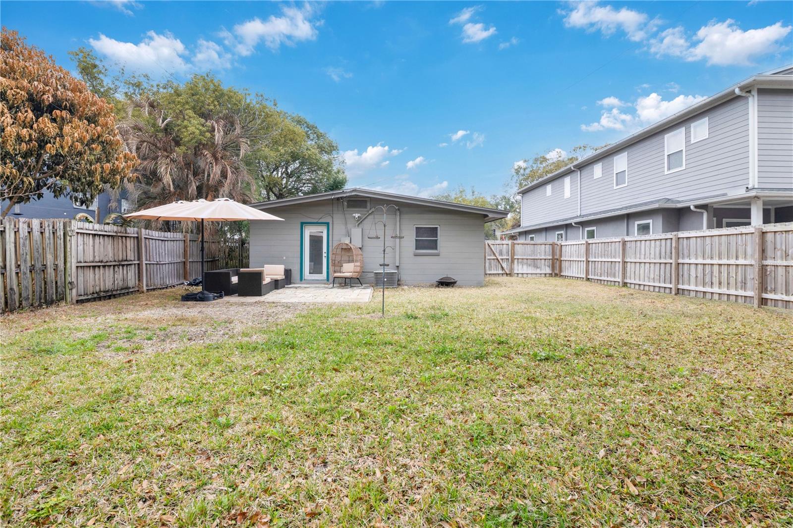 Image 27 of 41 For 1036 Aragon Avenue