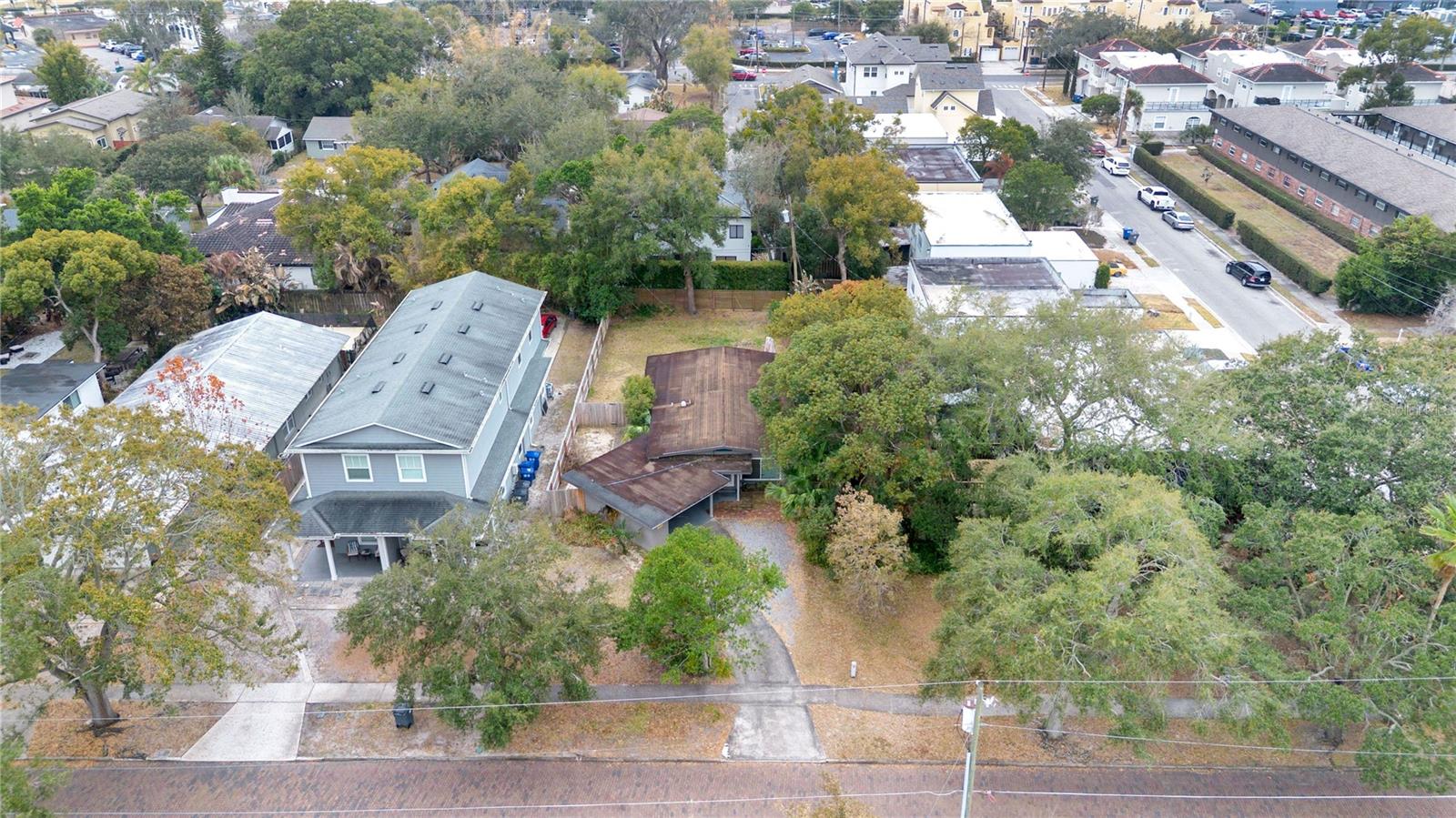 Image 34 of 41 For 1036 Aragon Avenue