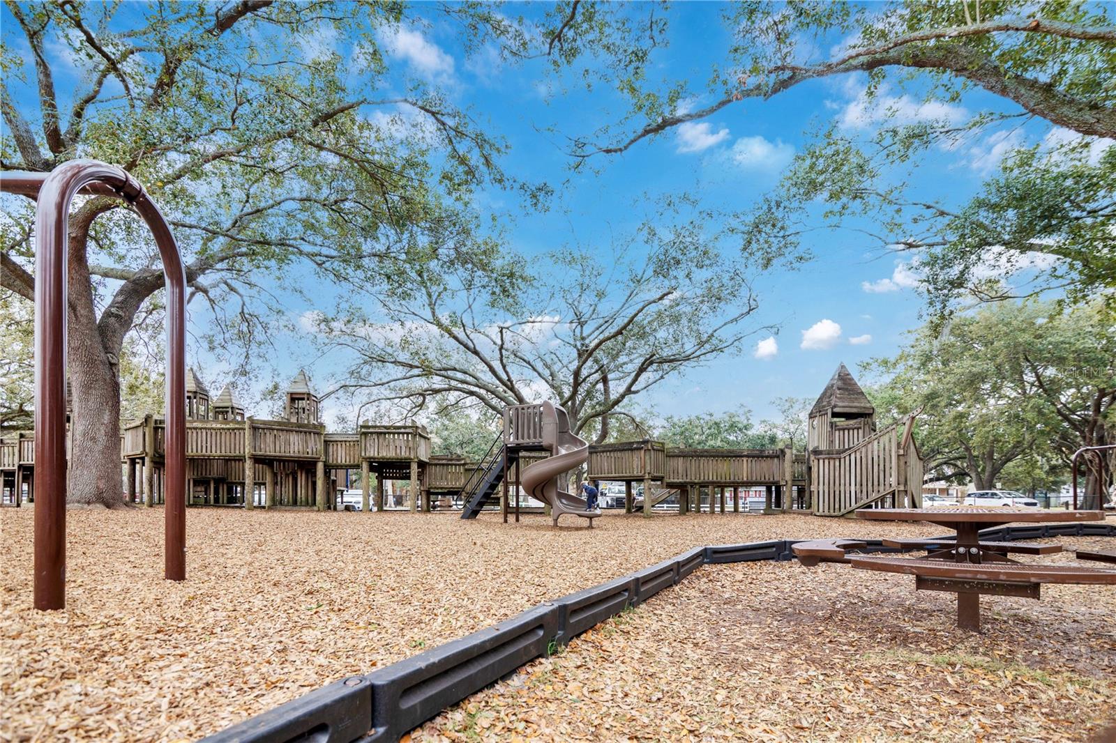 Image 38 of 41 For 1036 Aragon Avenue