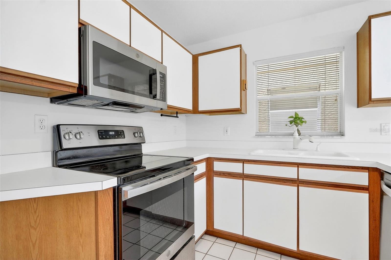 Image 16 of 63 For 3352 Hamlet Loop