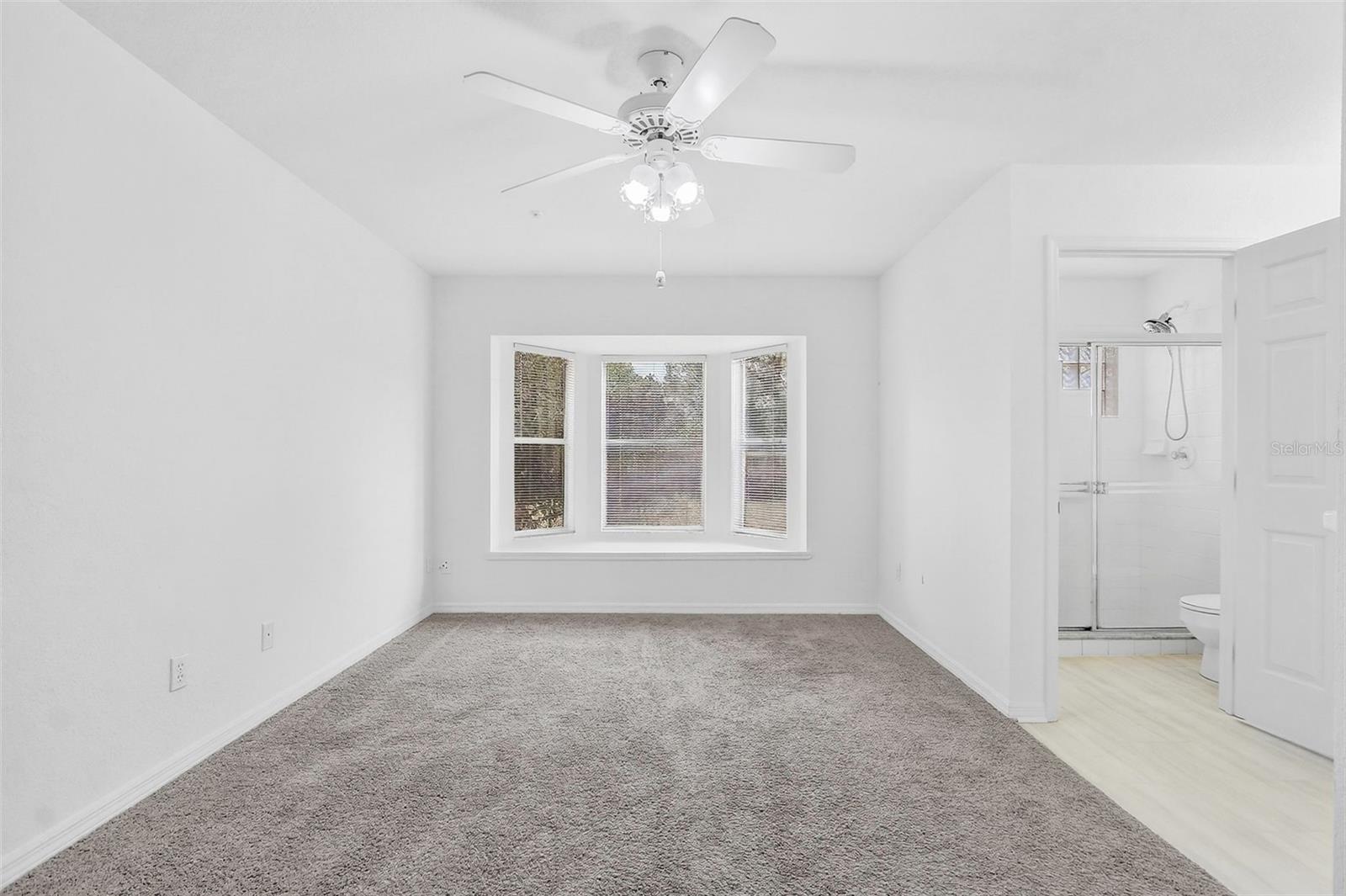 Image 22 of 63 For 3352 Hamlet Loop