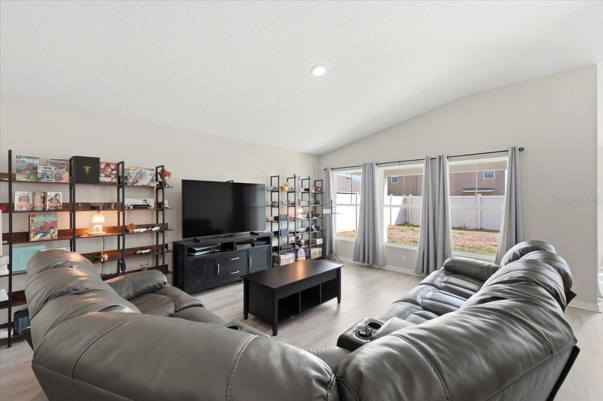 Image 6 of 32 For 5944 Slate Rock Drive