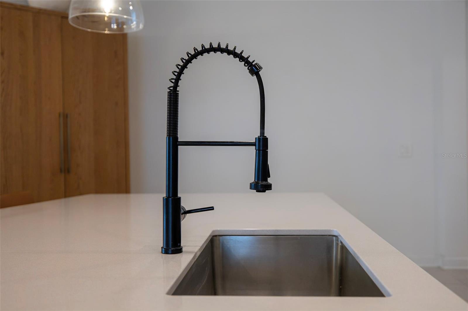 Listing photo id 21 for 4507 Hillingdam Road