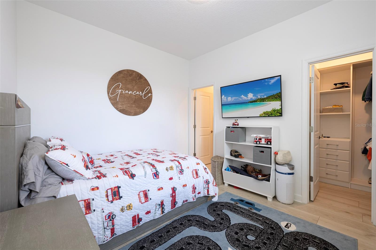 Listing photo id 33 for 4507 Hillingdam Road