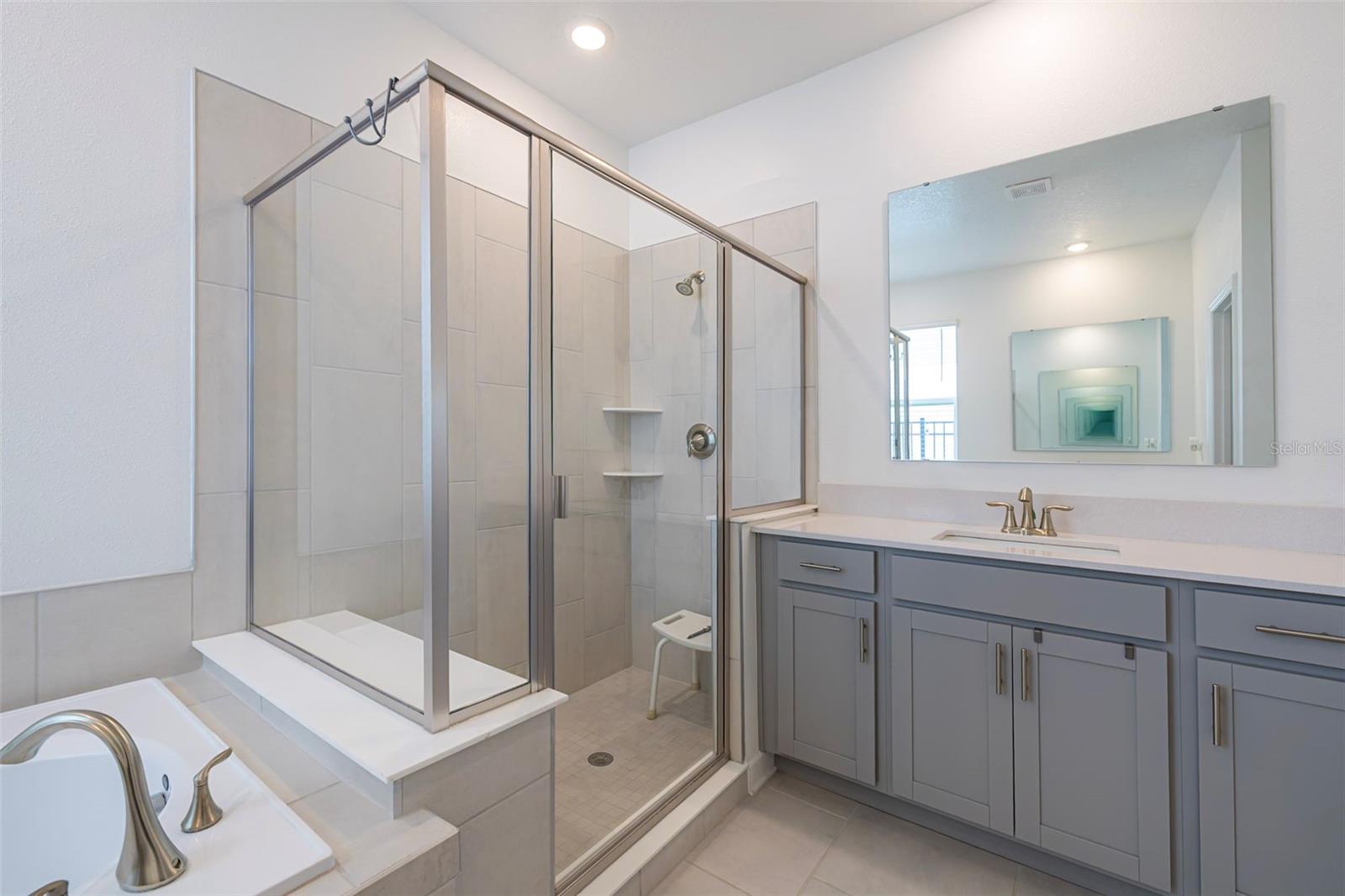 Listing photo id 42 for 4507 Hillingdam Road