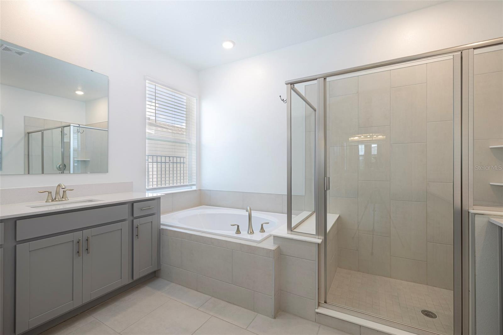 Listing photo id 44 for 4507 Hillingdam Road