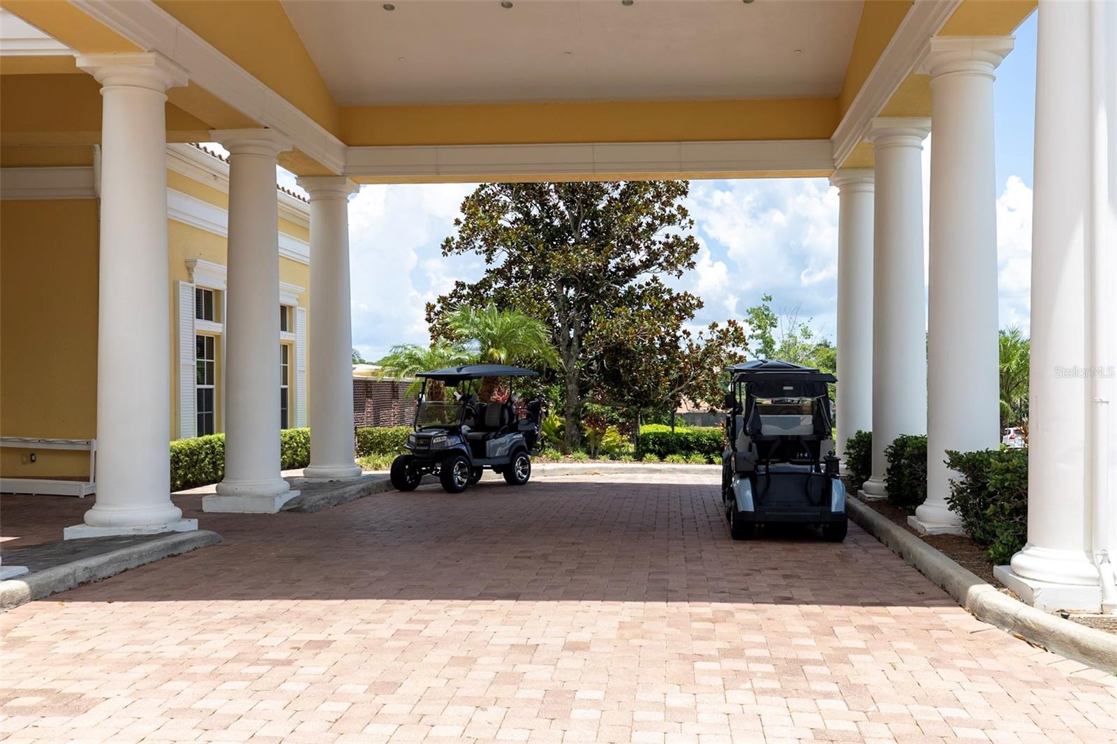 Listing photo id 75 for 4507 Hillingdam Road