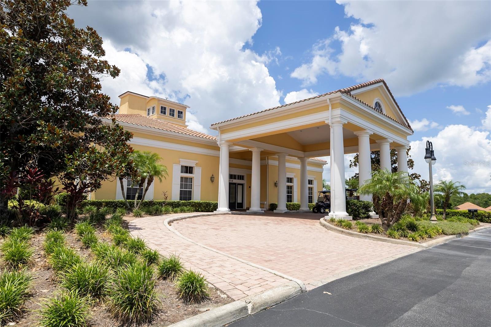 Listing photo id 76 for 4507 Hillingdam Road