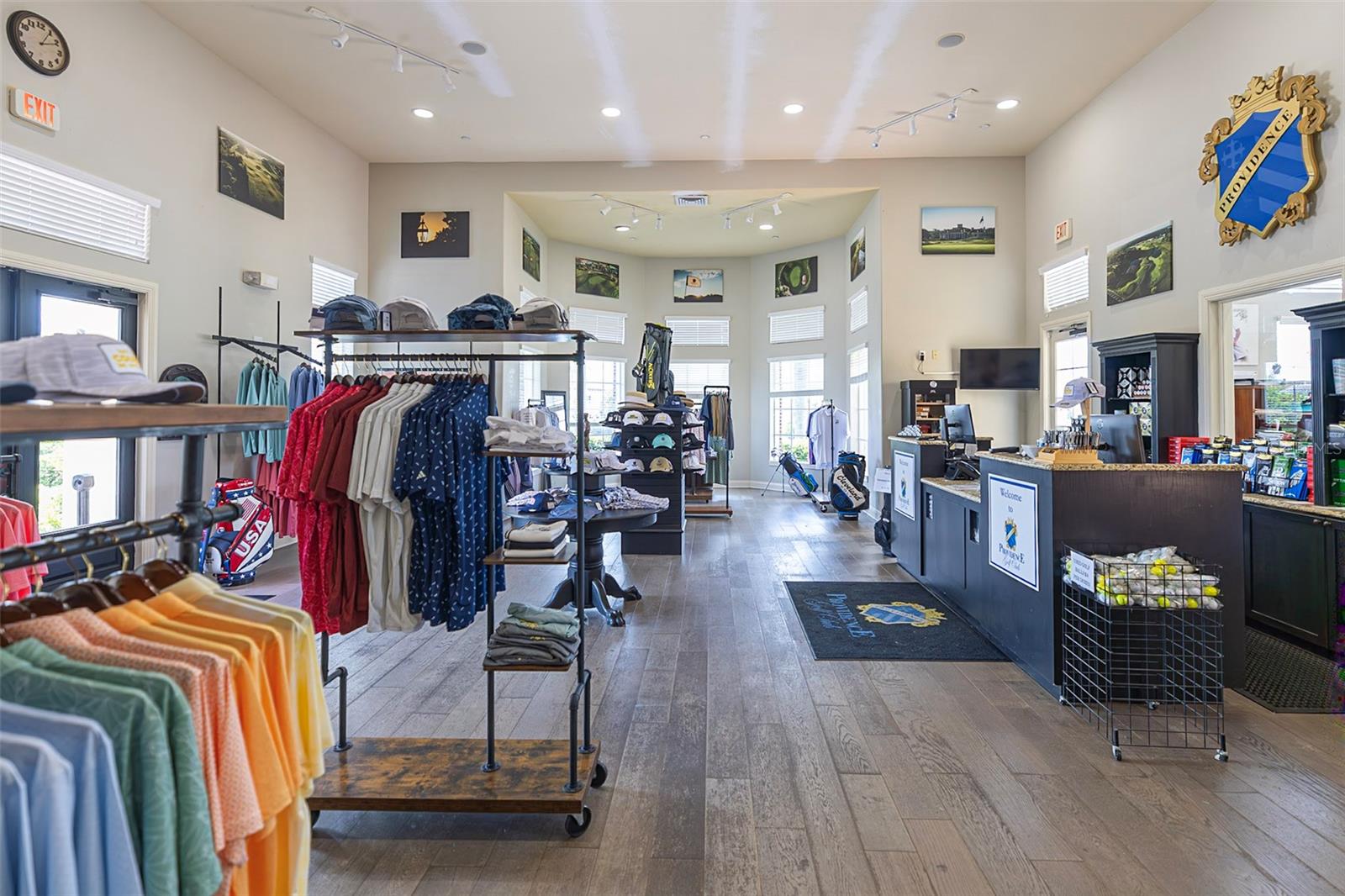 Listing photo id 77 for 4507 Hillingdam Road