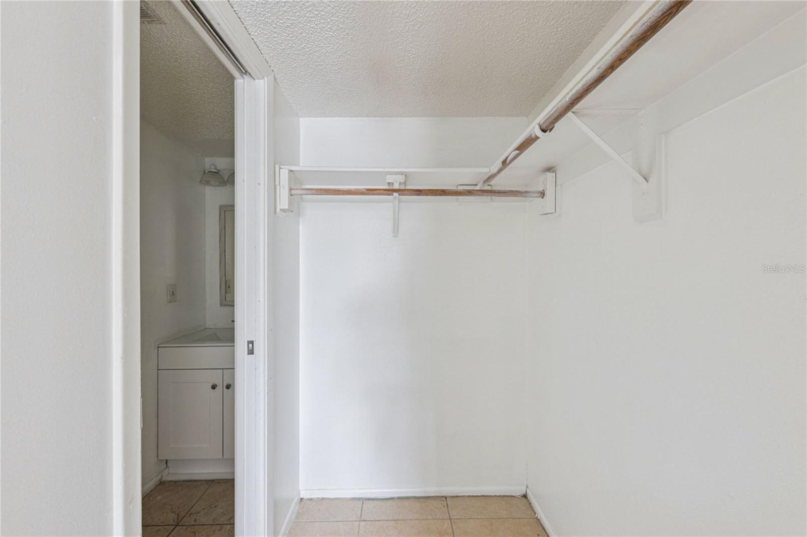 Image 8 of 8 For 46 Fairfax Avenue 46