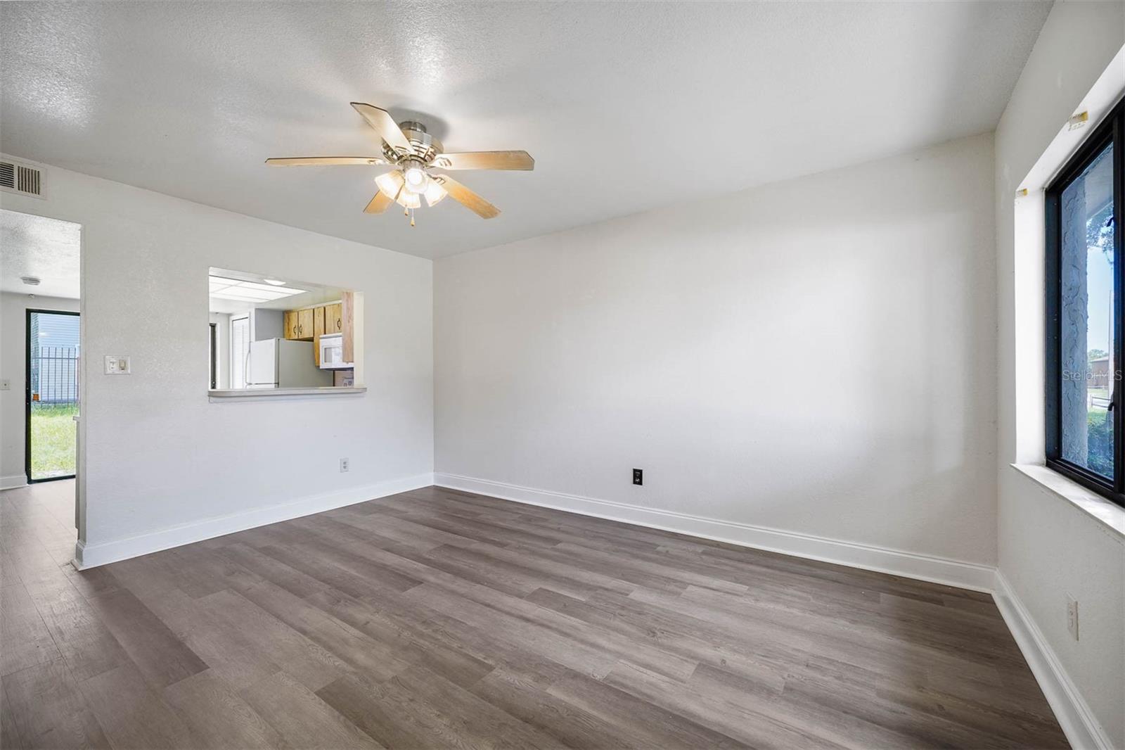 Image 6 of 26 For 12062 Tift Circle