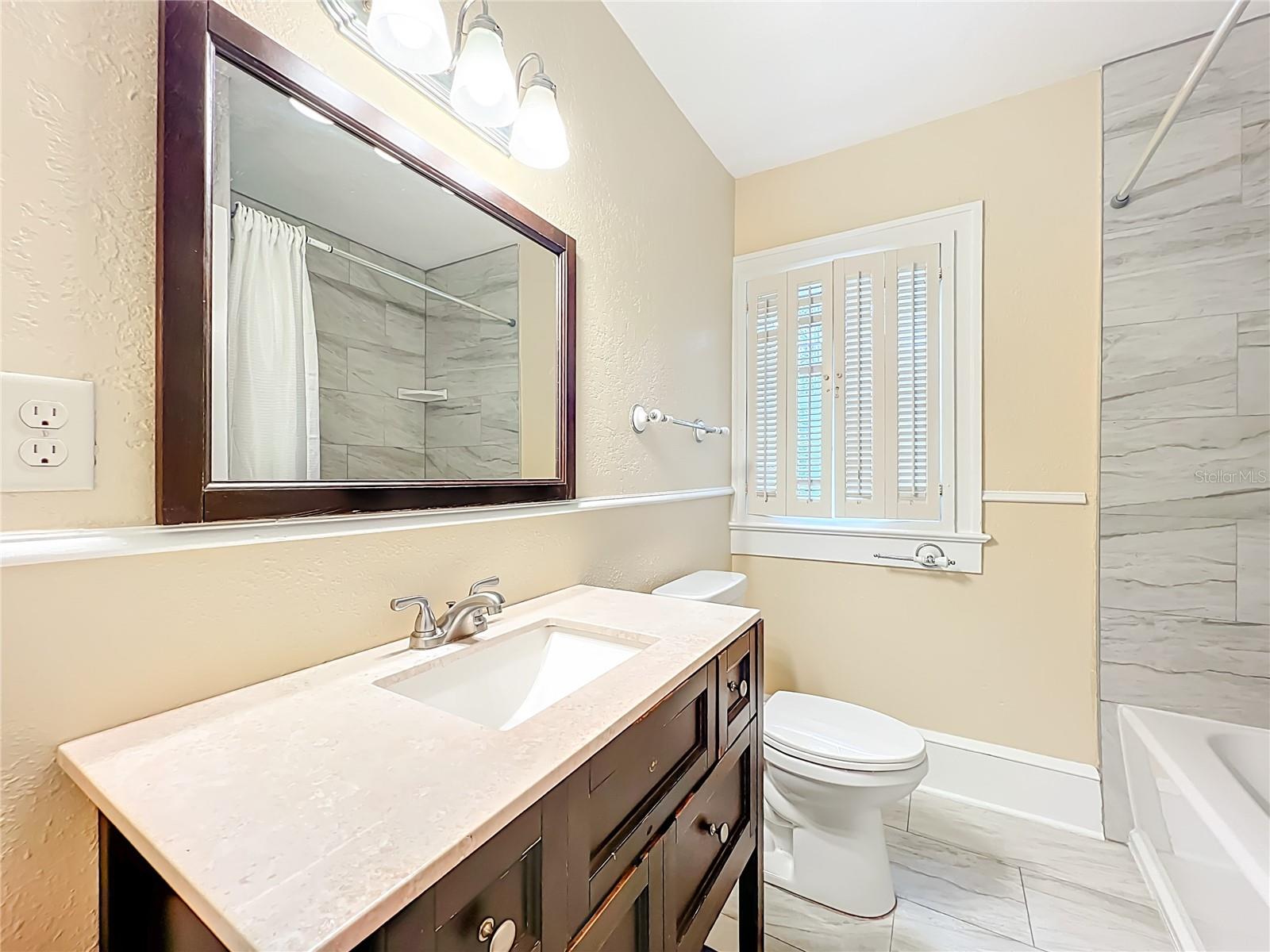 Image 31 of 66 For 409 Concord Street