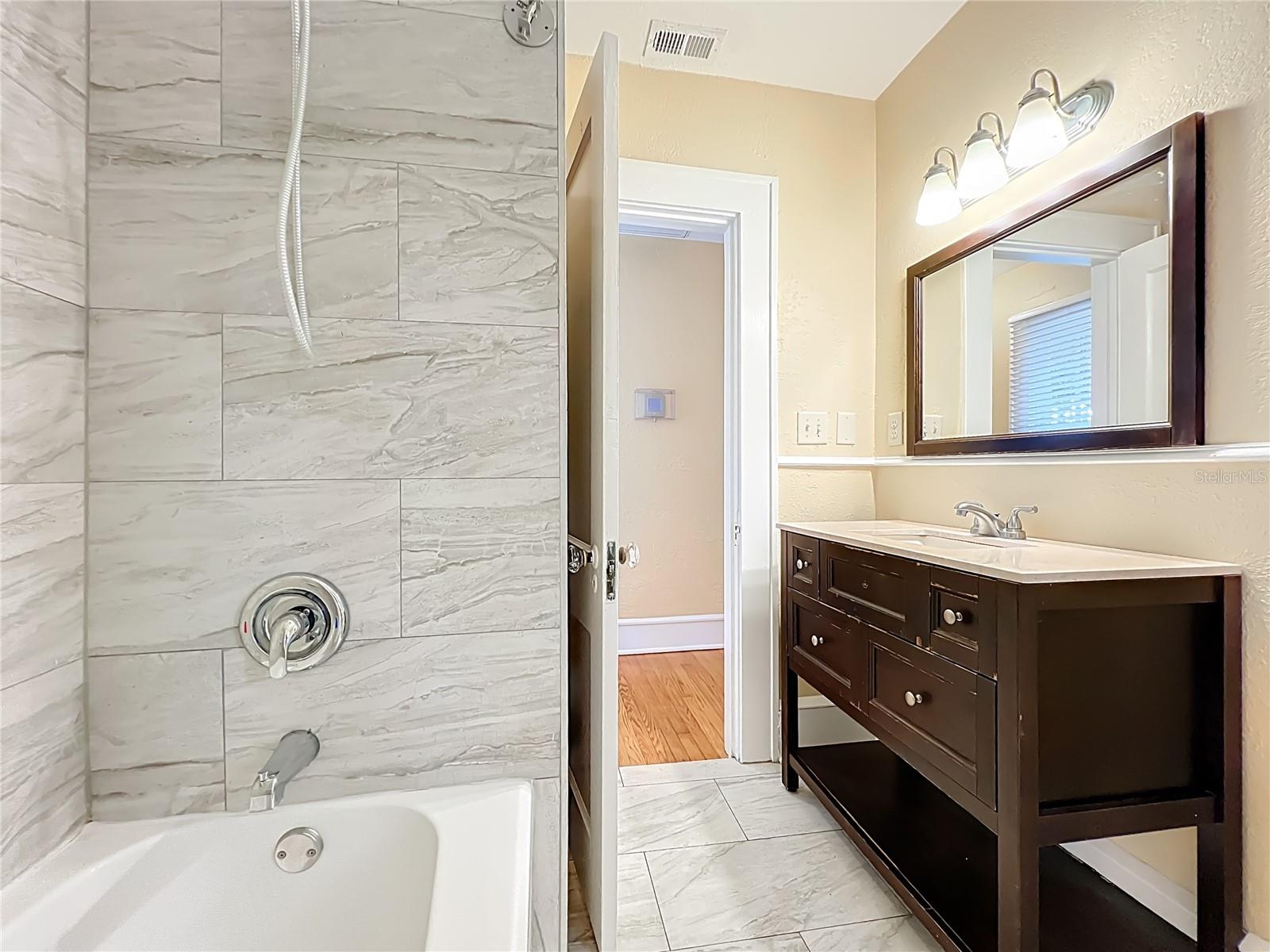 Image 33 of 66 For 409 Concord Street