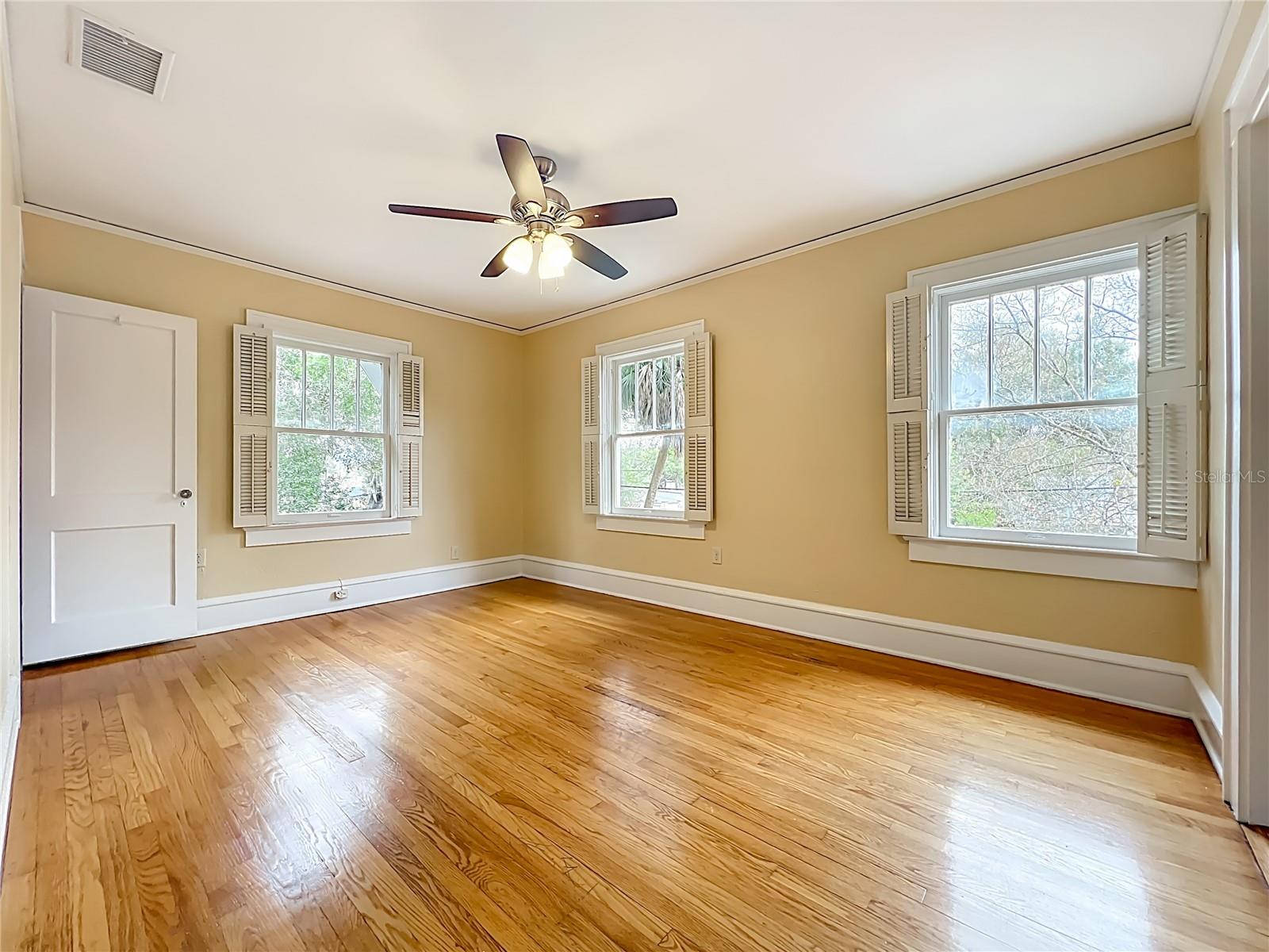 Image 34 of 66 For 409 Concord Street