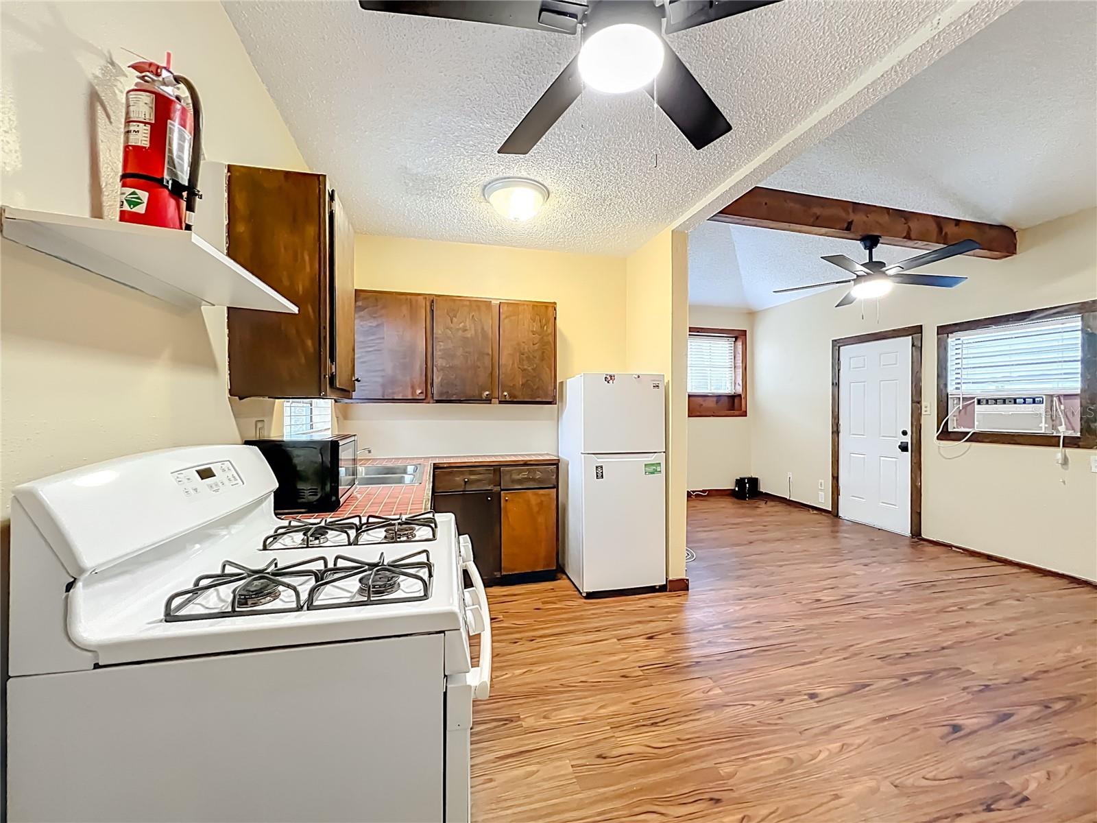 Image 54 of 66 For 409 Concord Street