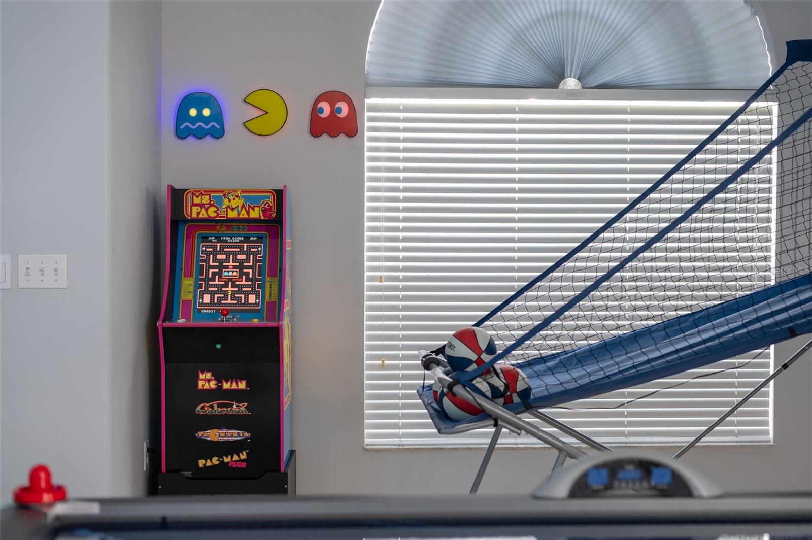 Image 12 of 35 For 16612 Fresh Meadow Drive