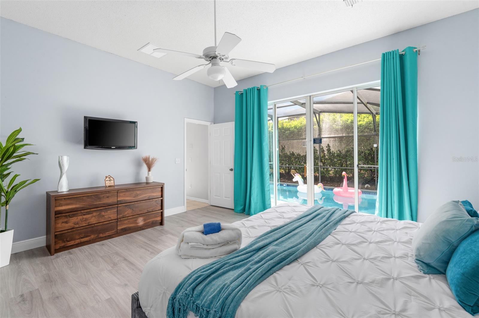 Image 14 of 35 For 16612 Fresh Meadow Drive