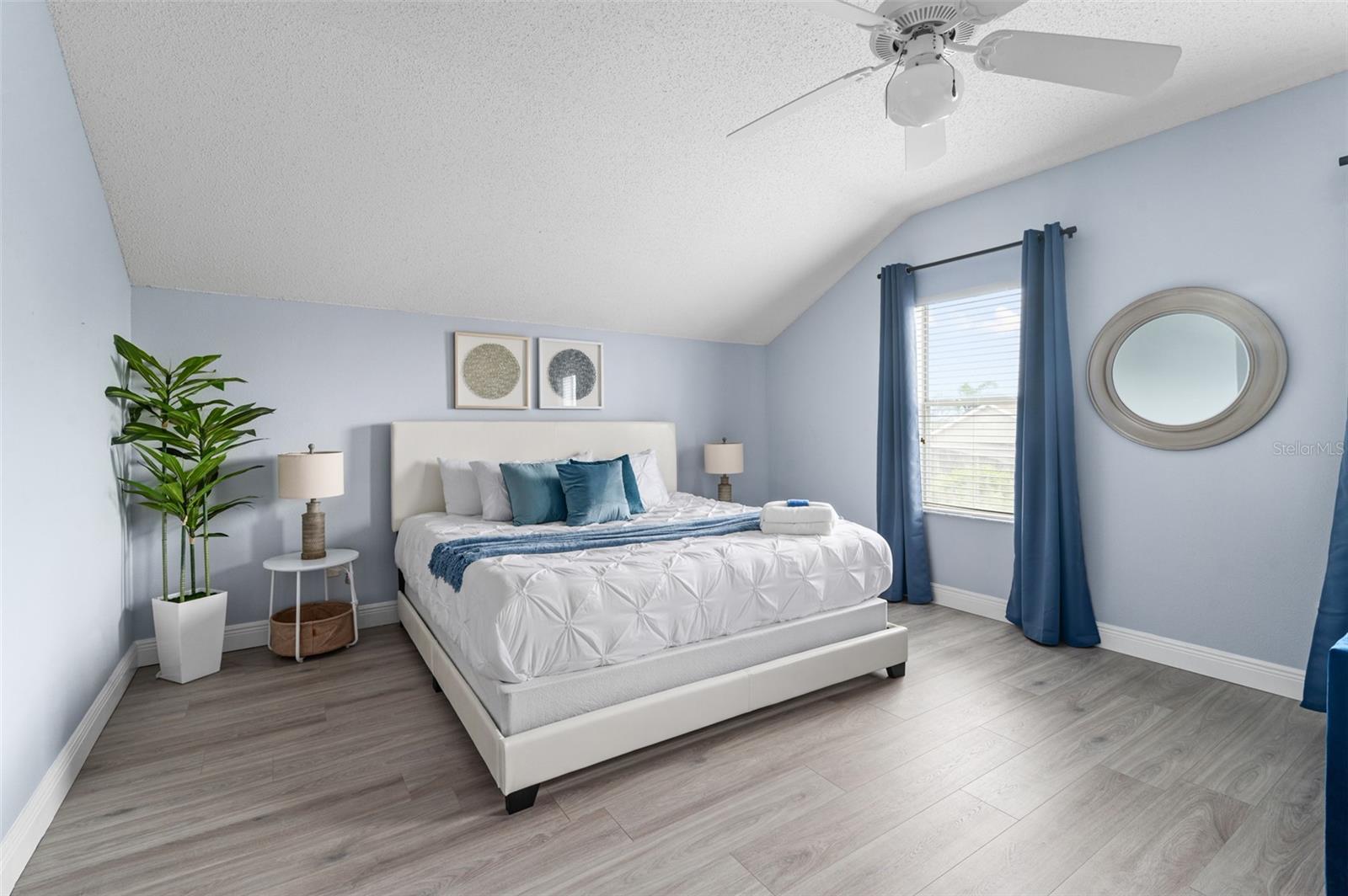 Image 17 of 35 For 16612 Fresh Meadow Drive