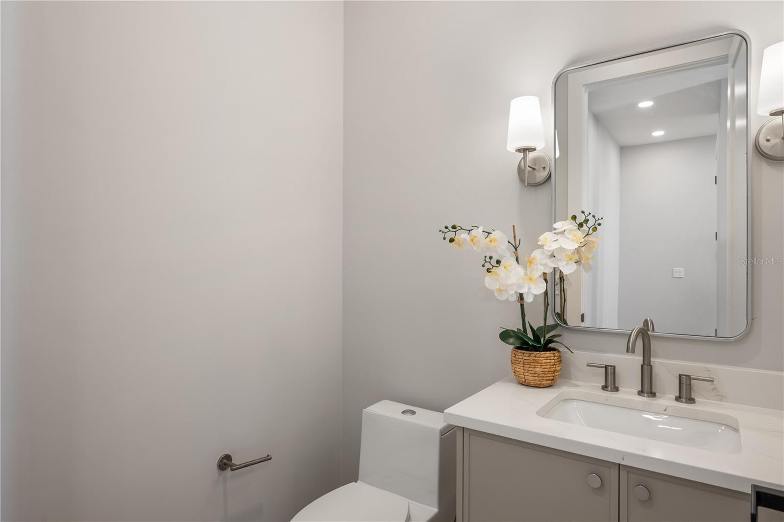 Image 25 of 42 For 1425 Yale Street