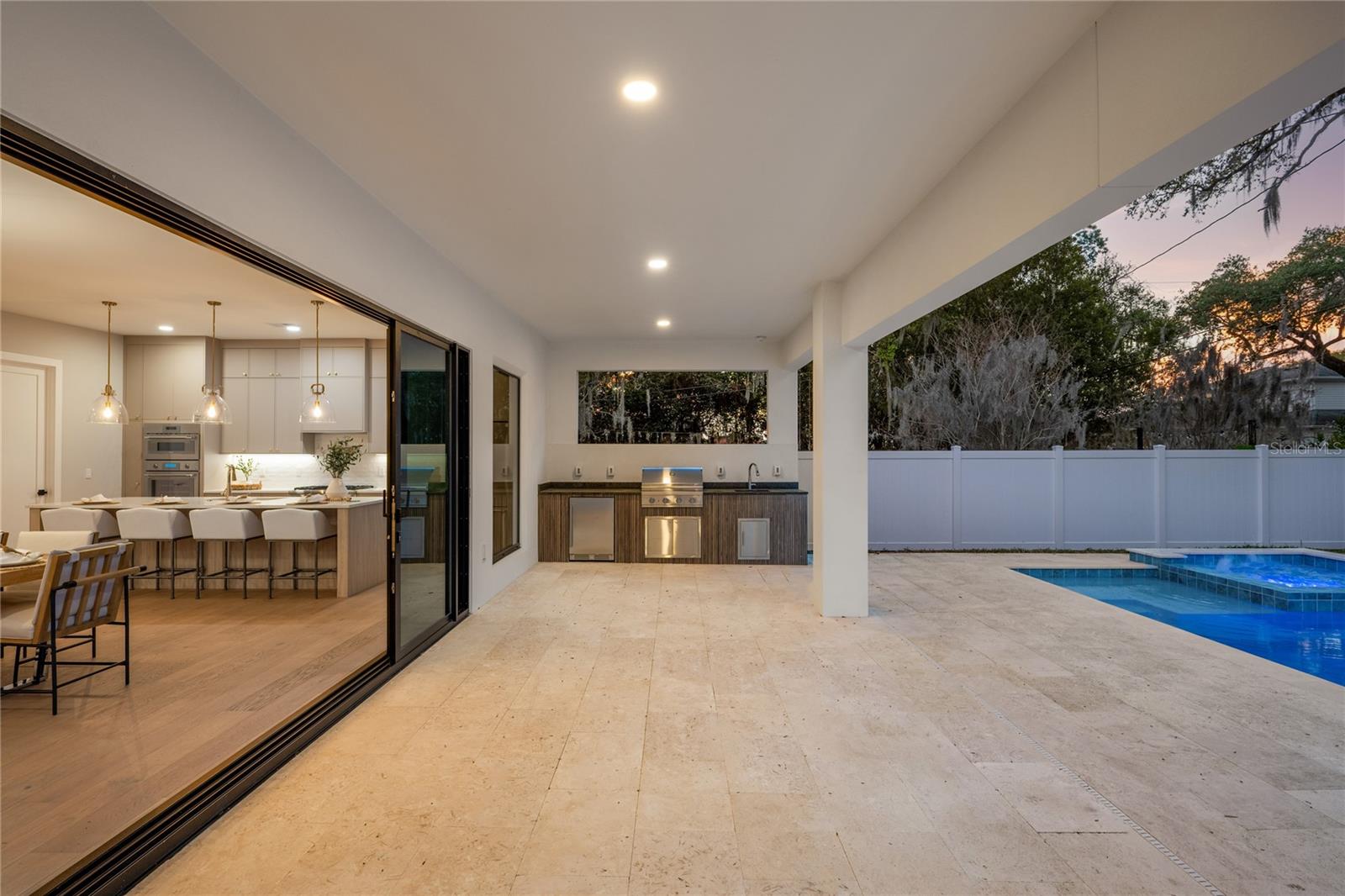 Image 27 of 42 For 1425 Yale Street