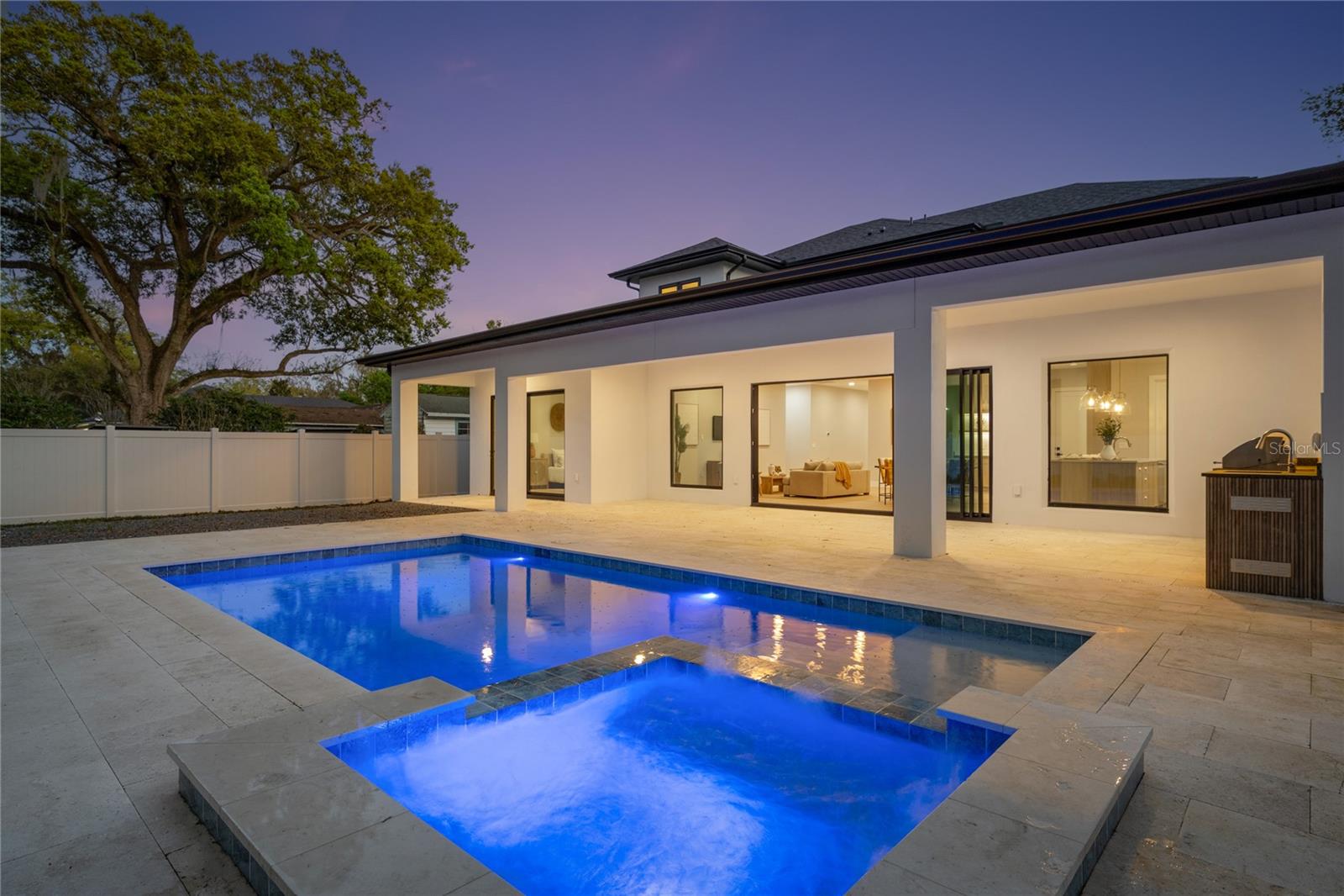 Image 37 of 42 For 1425 Yale Street