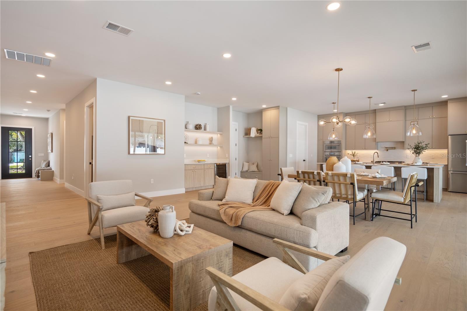 Image 5 of 42 For 1425 Yale Street