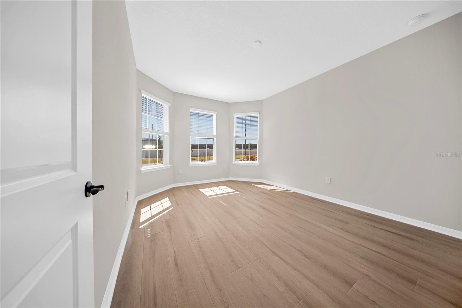 Image 23 of 77 For 8123 Fenton Street