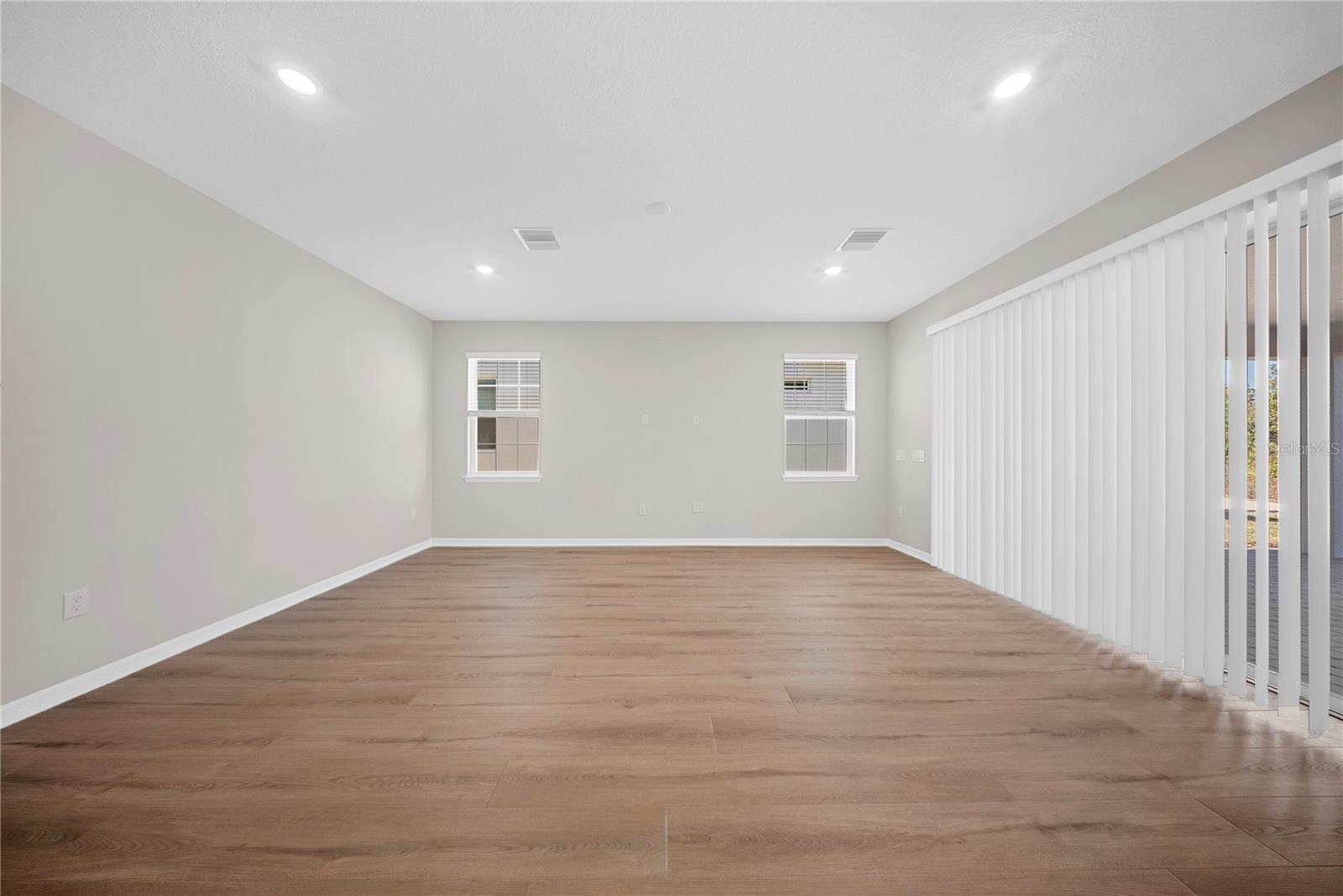 Image 44 of 77 For 8123 Fenton Street