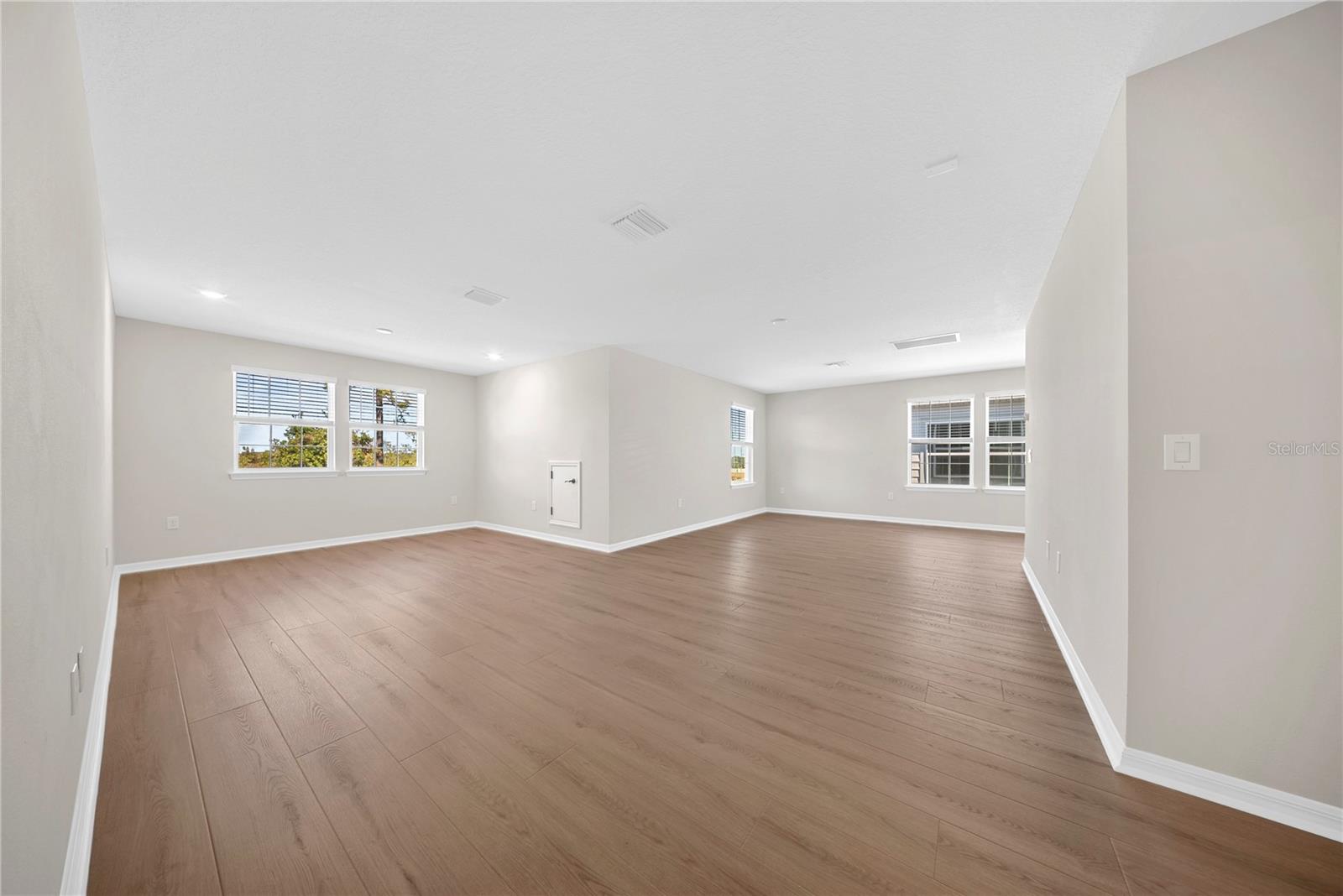 Image 69 of 77 For 8123 Fenton Street