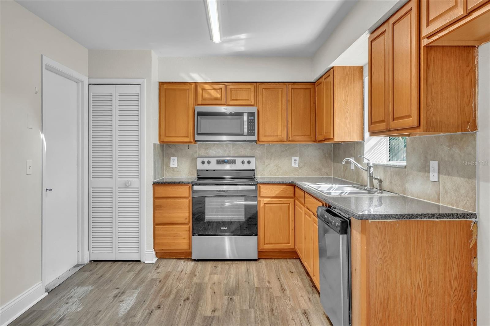 Image 12 of 24 For 7724 Pengrove Pass