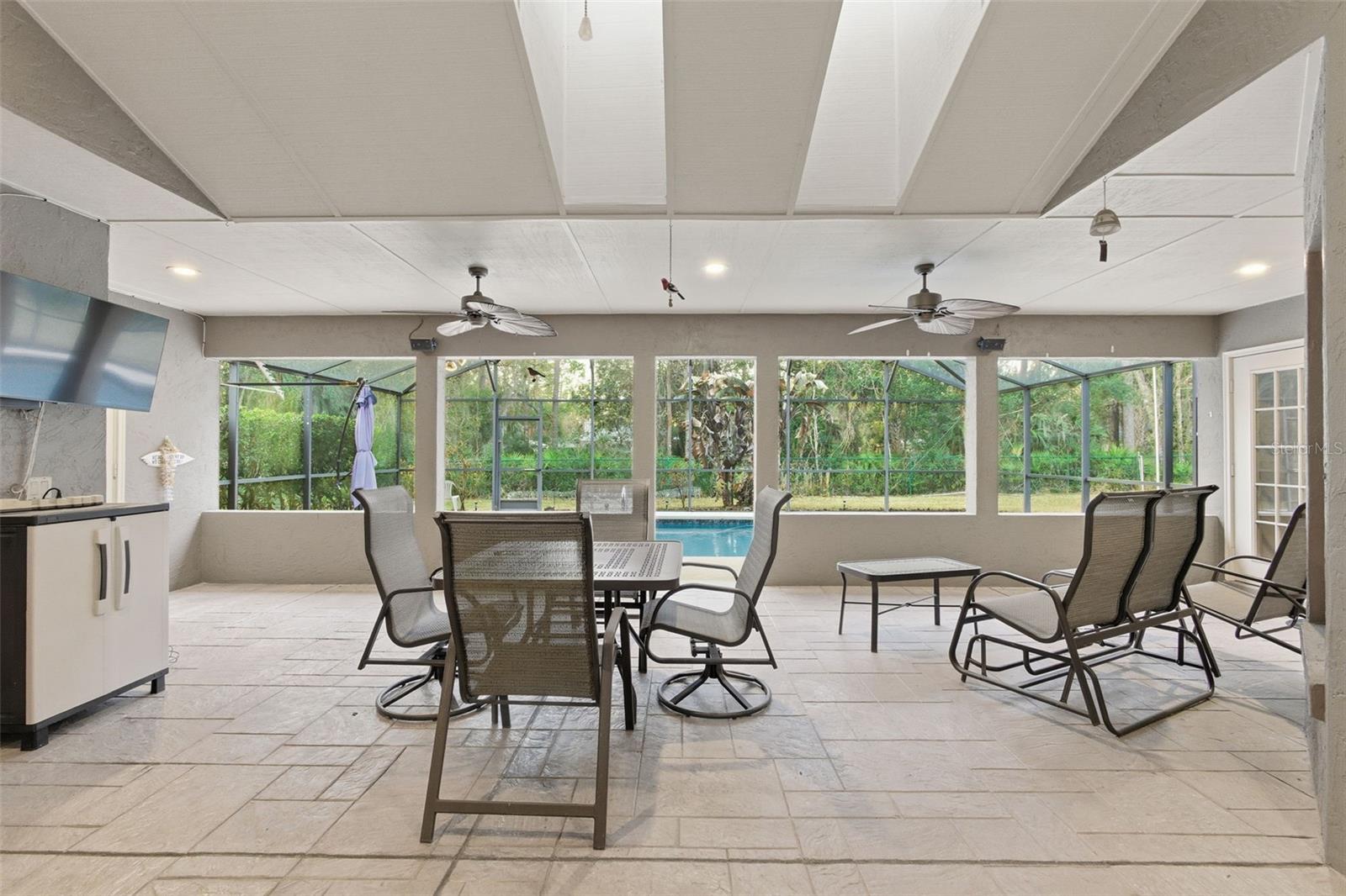 Image 23 of 43 For 1012 Pine Tree Drive