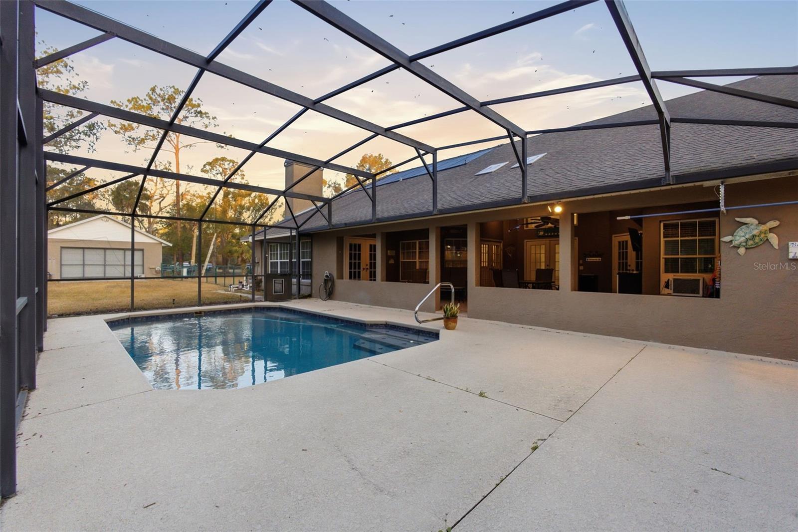 Image 27 of 43 For 1012 Pine Tree Drive