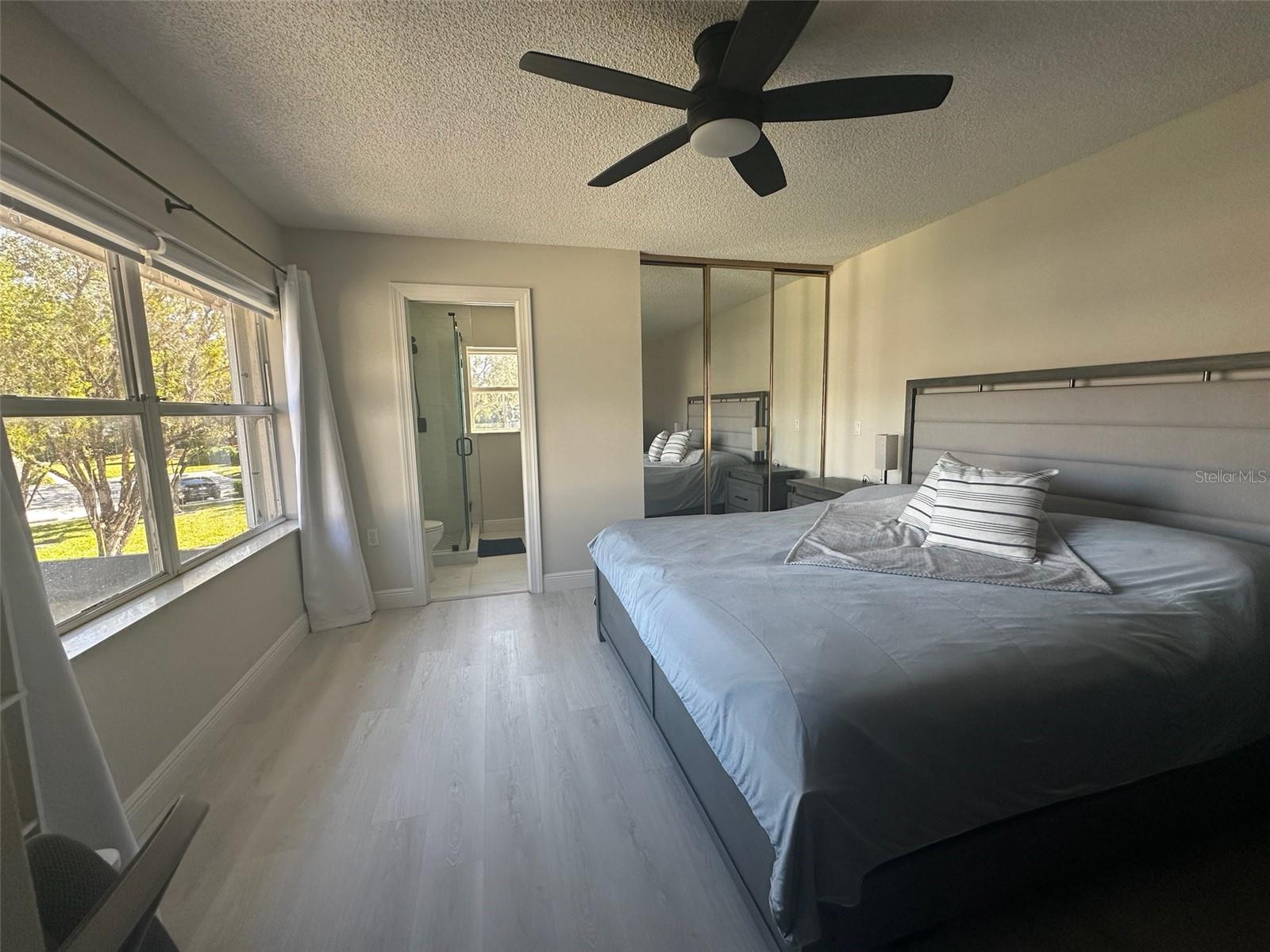 Image 11 of 19 For 39 Essex Court B