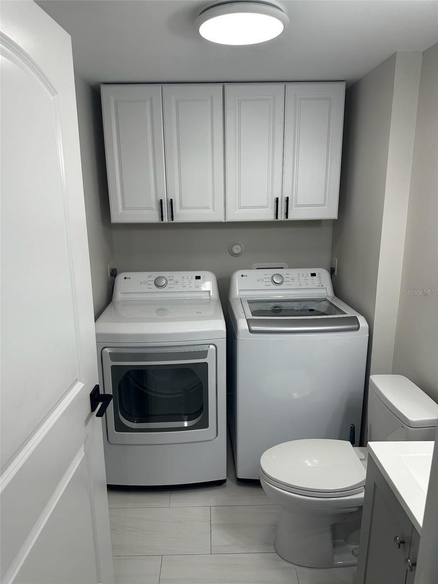 Image 15 of 19 For 39 Essex Court B