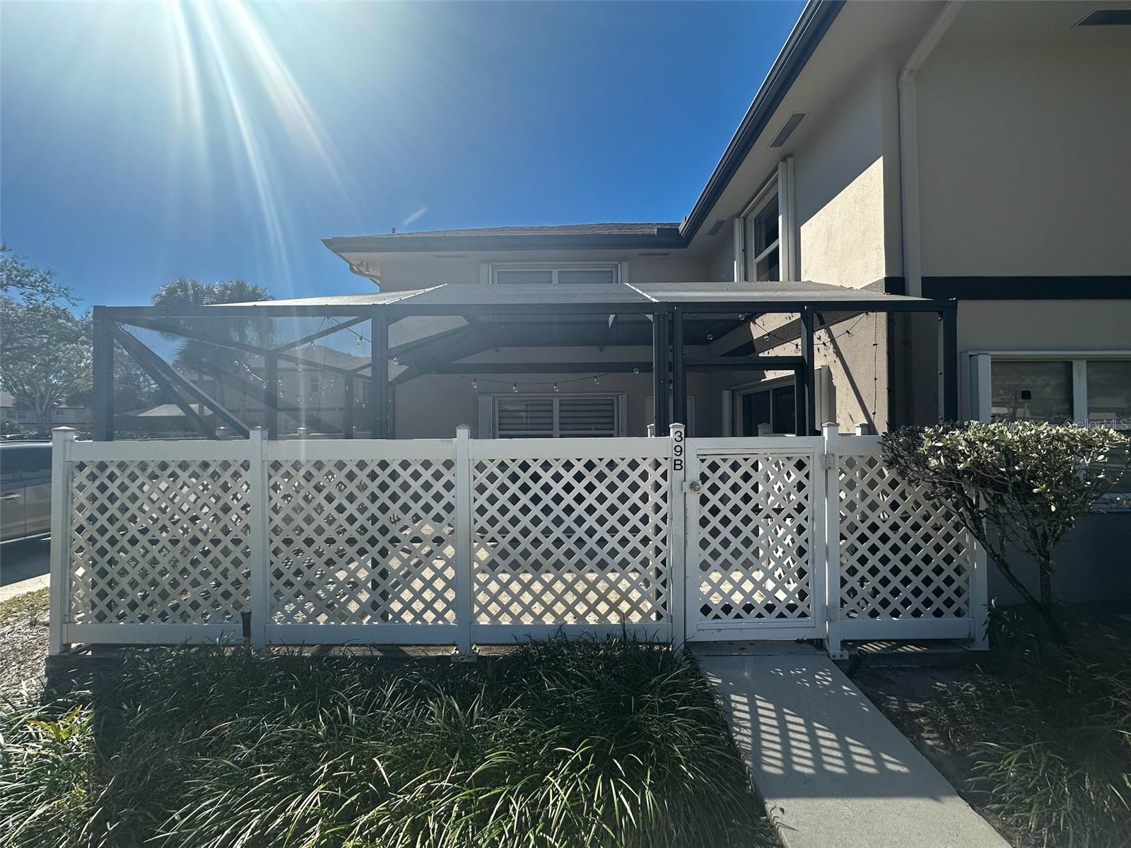 Image 2 of 19 For 39 Essex Court B