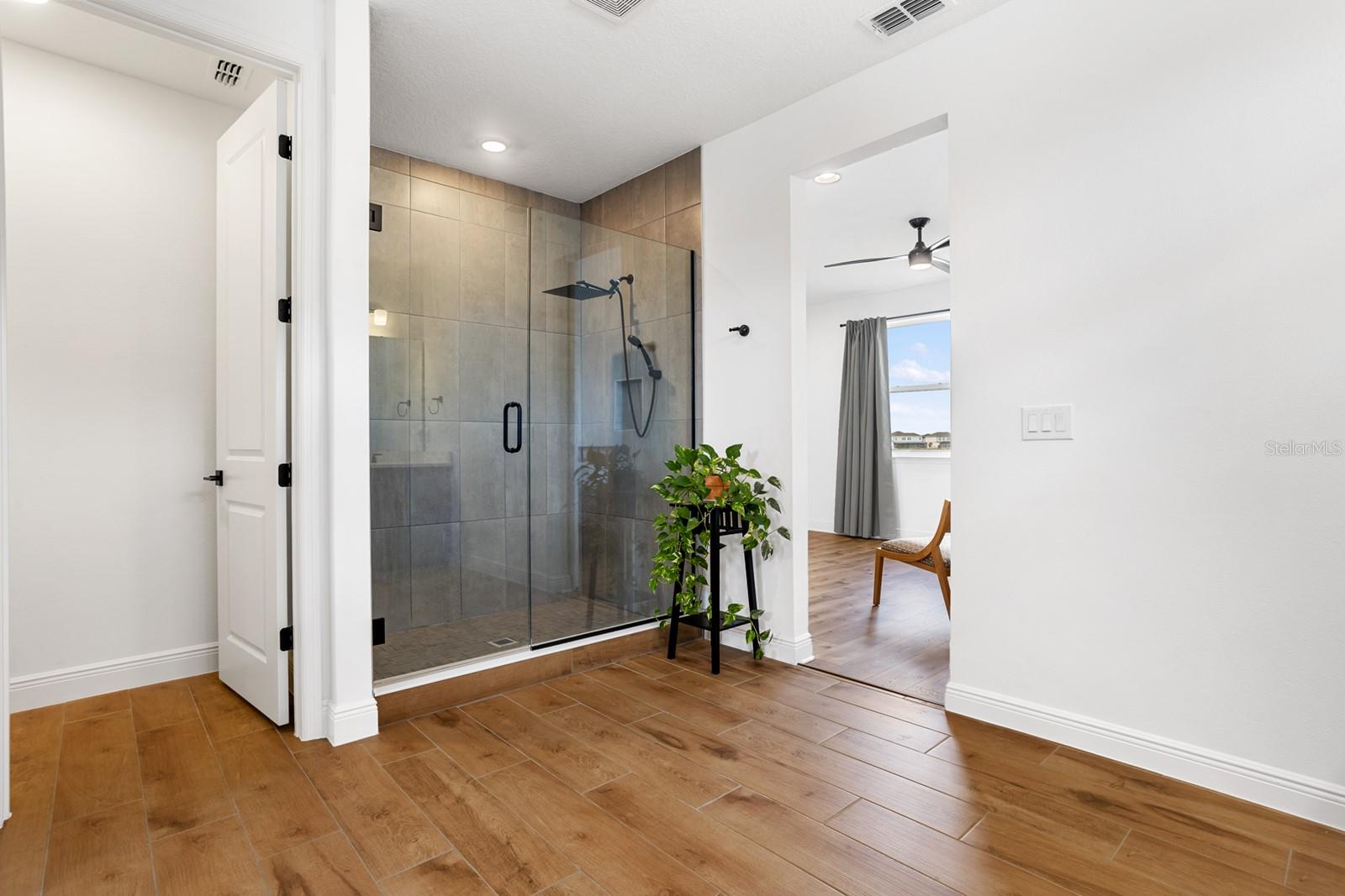 Image 32 of 70 For 18411 Mowry Court