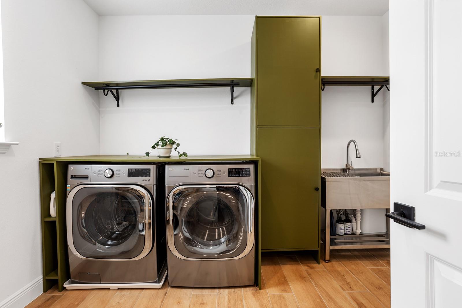 Image 36 of 70 For 18411 Mowry Court